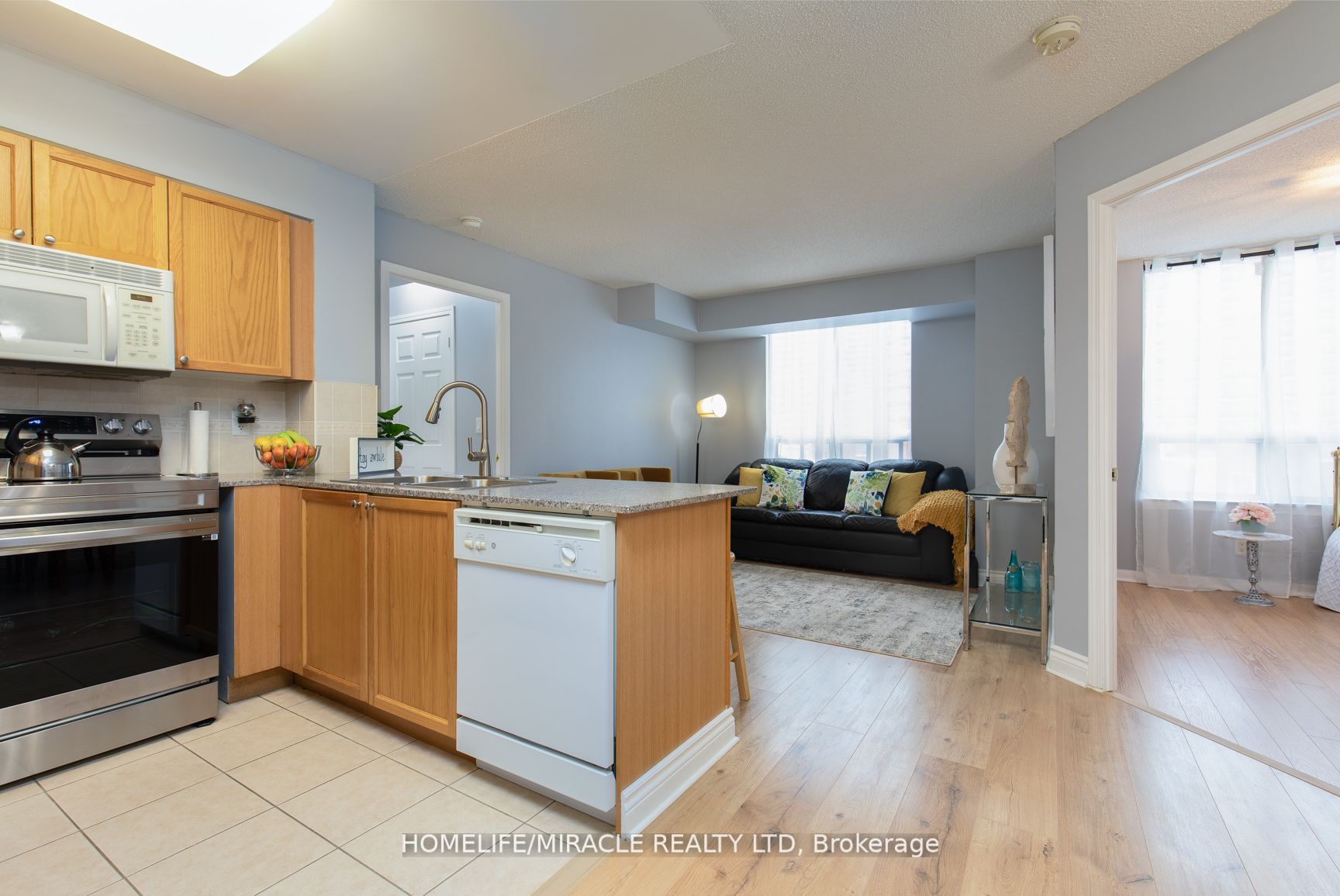 5940 Yonge Street, #501