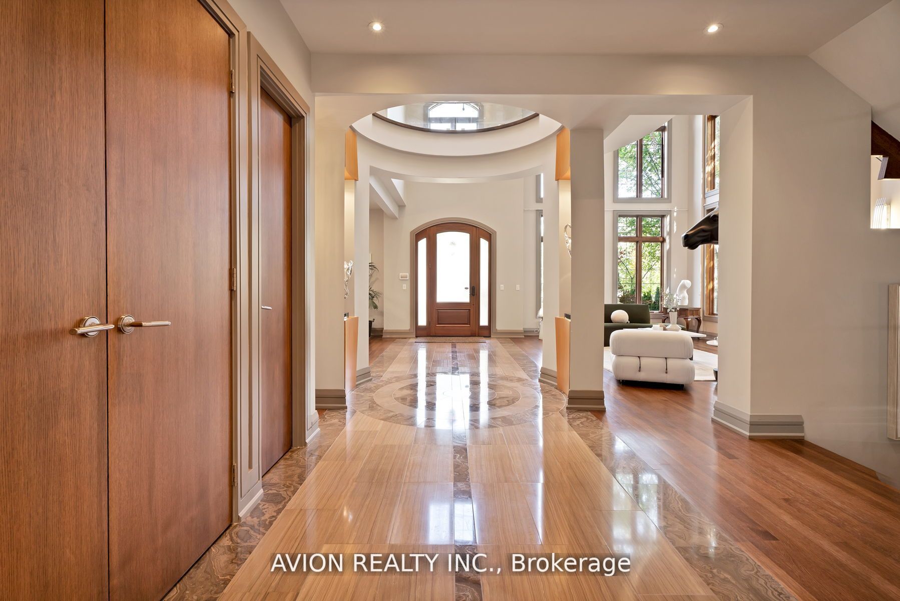18 Fairmeadow Avenue