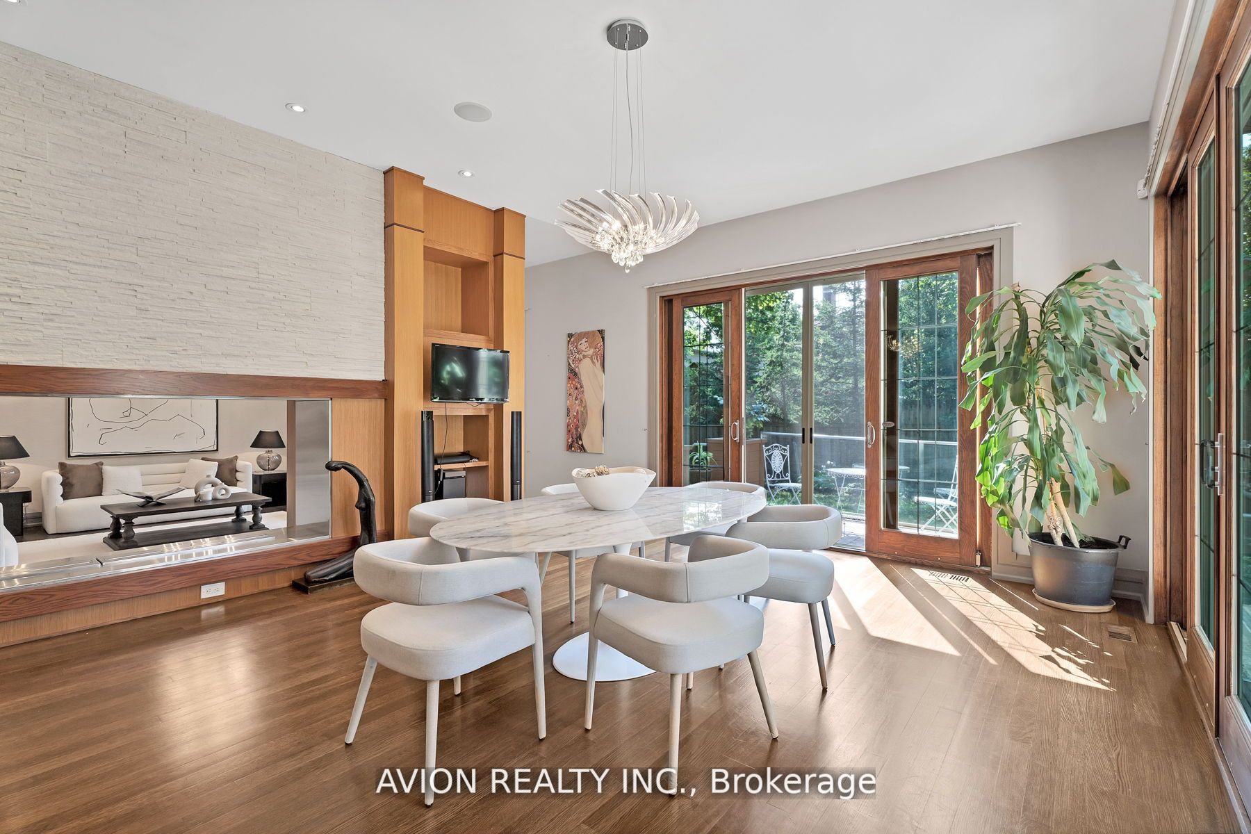 18 Fairmeadow Avenue
