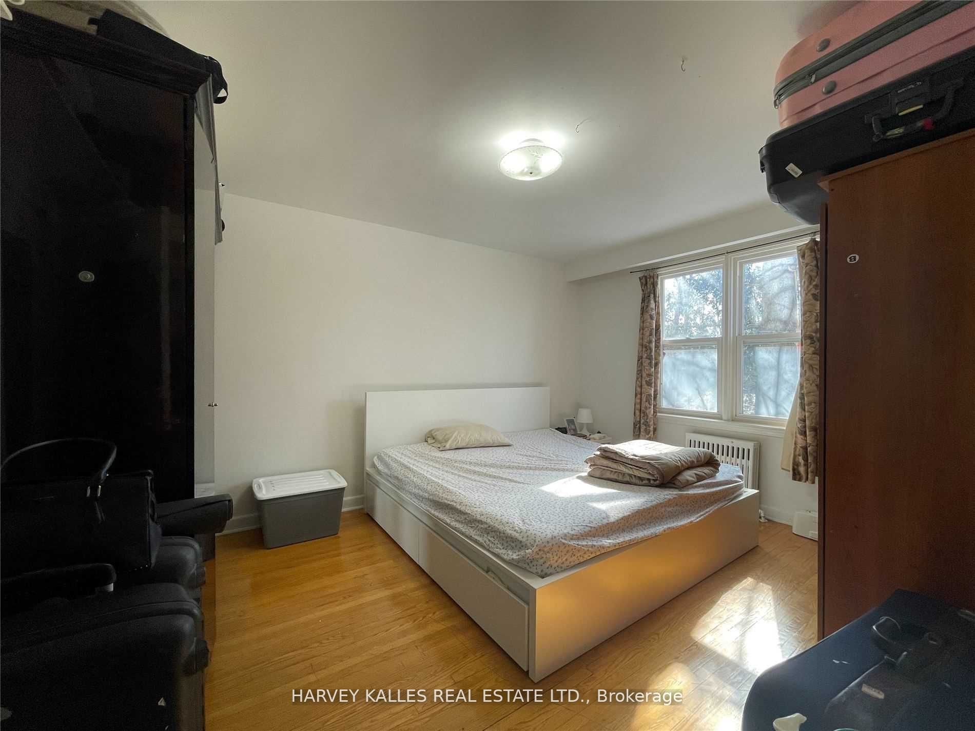 435 Wilson Ave