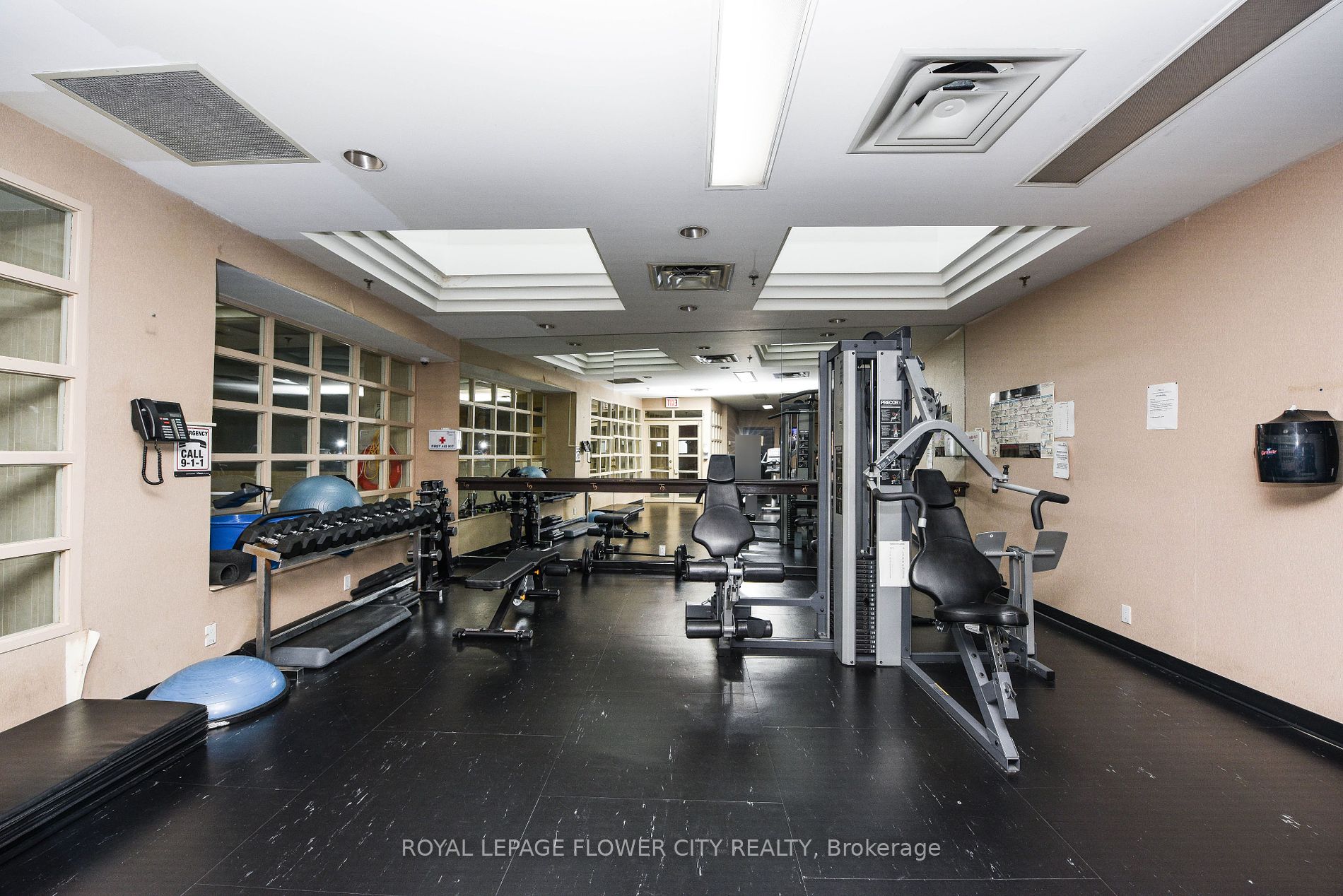 7 Broadway Ave, #604
