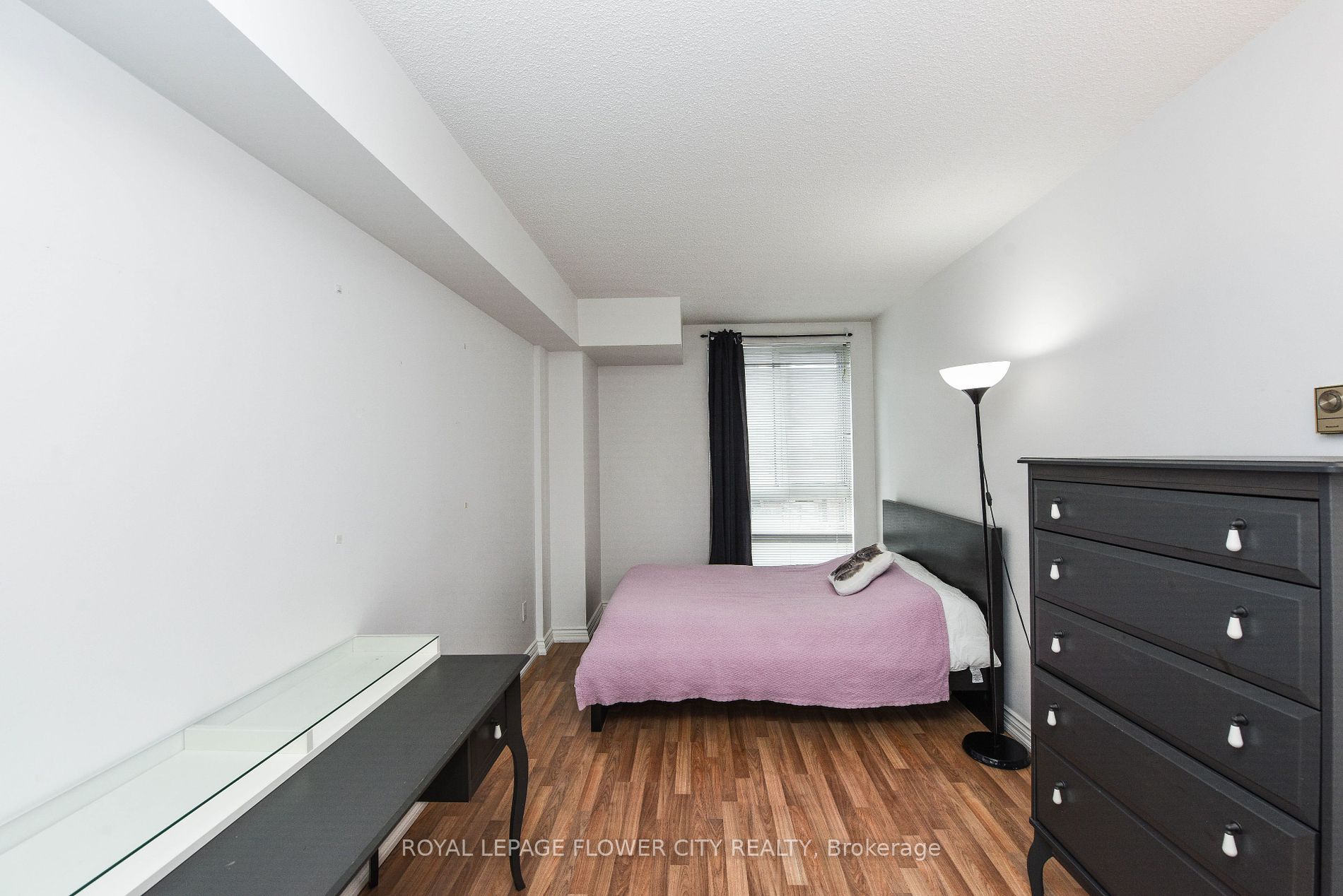 7 Broadway Ave, #604