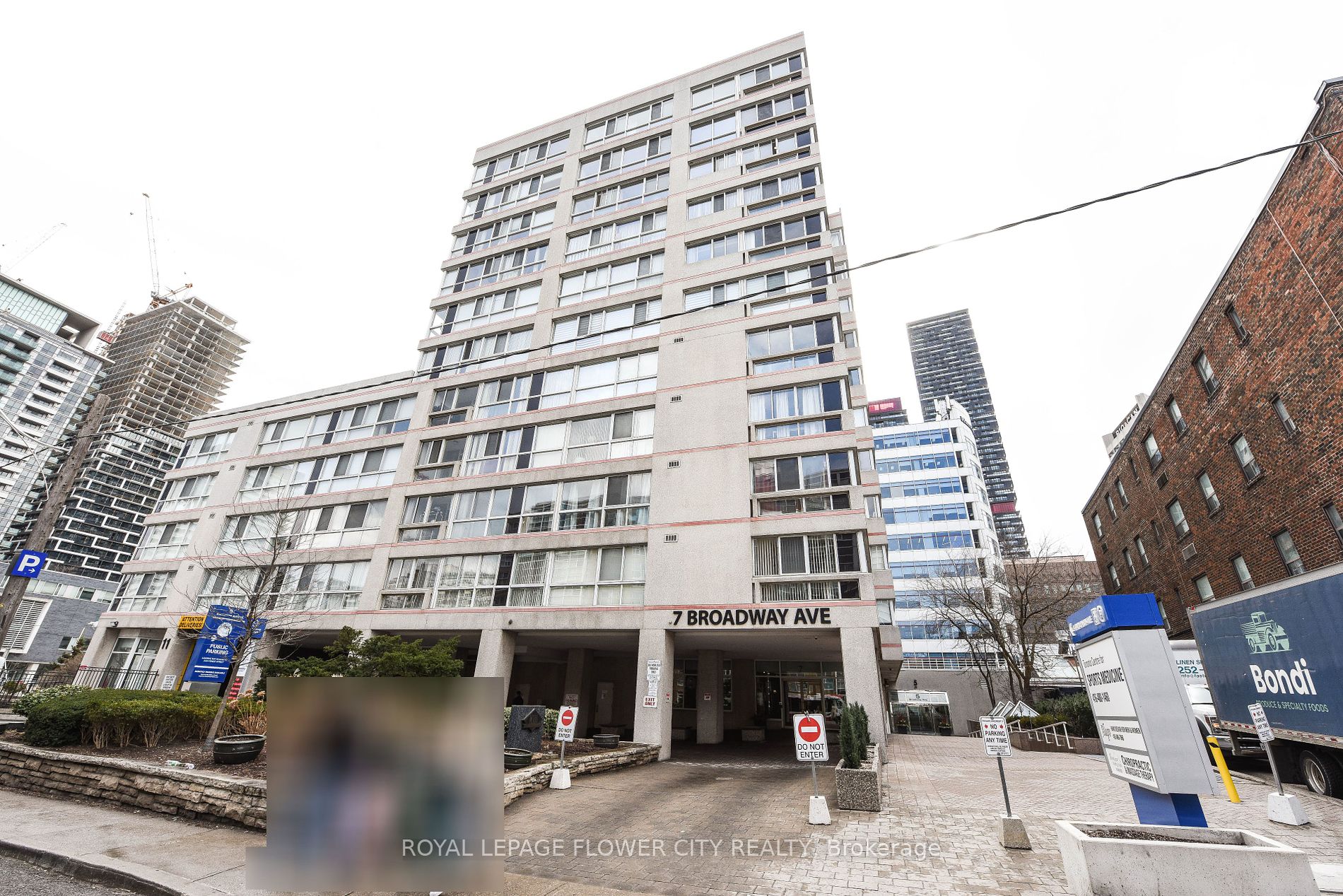 7 Broadway Ave, #604