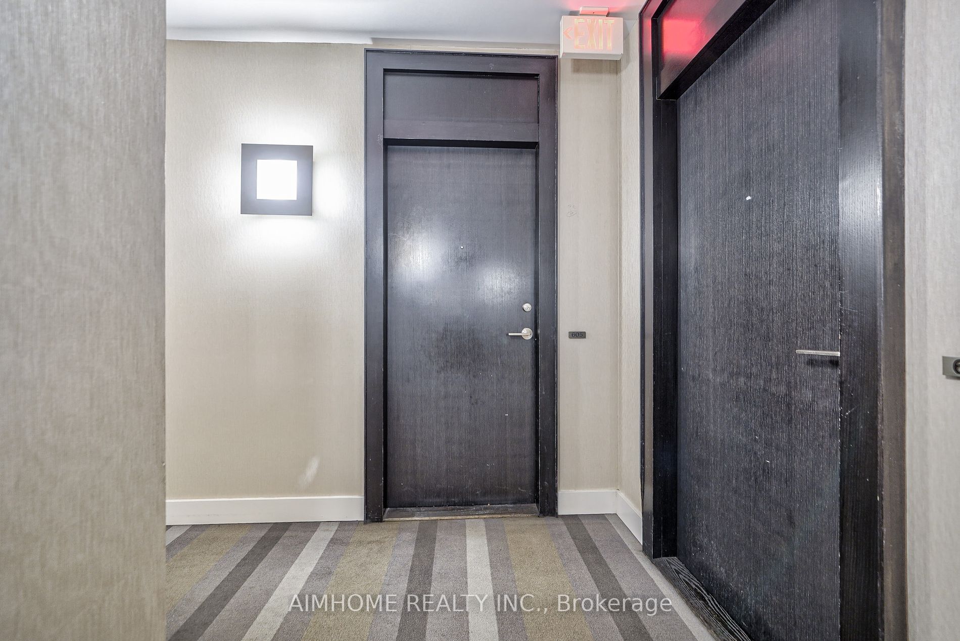 33 Charles St E, #605