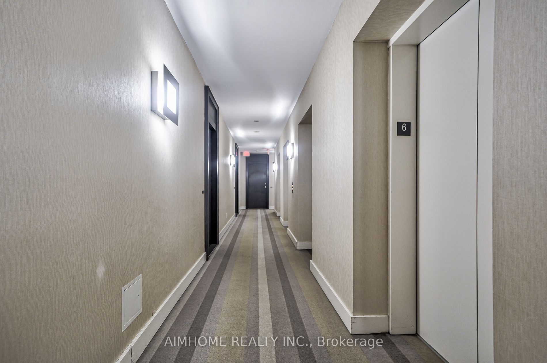33 Charles St E, #605