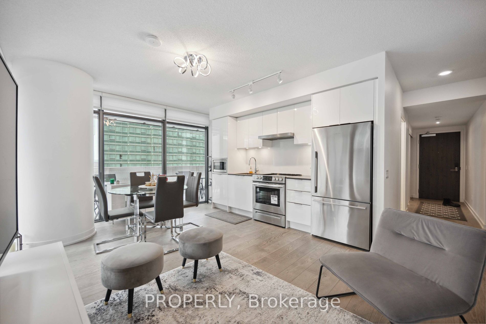 25 Richmond St E, #1105