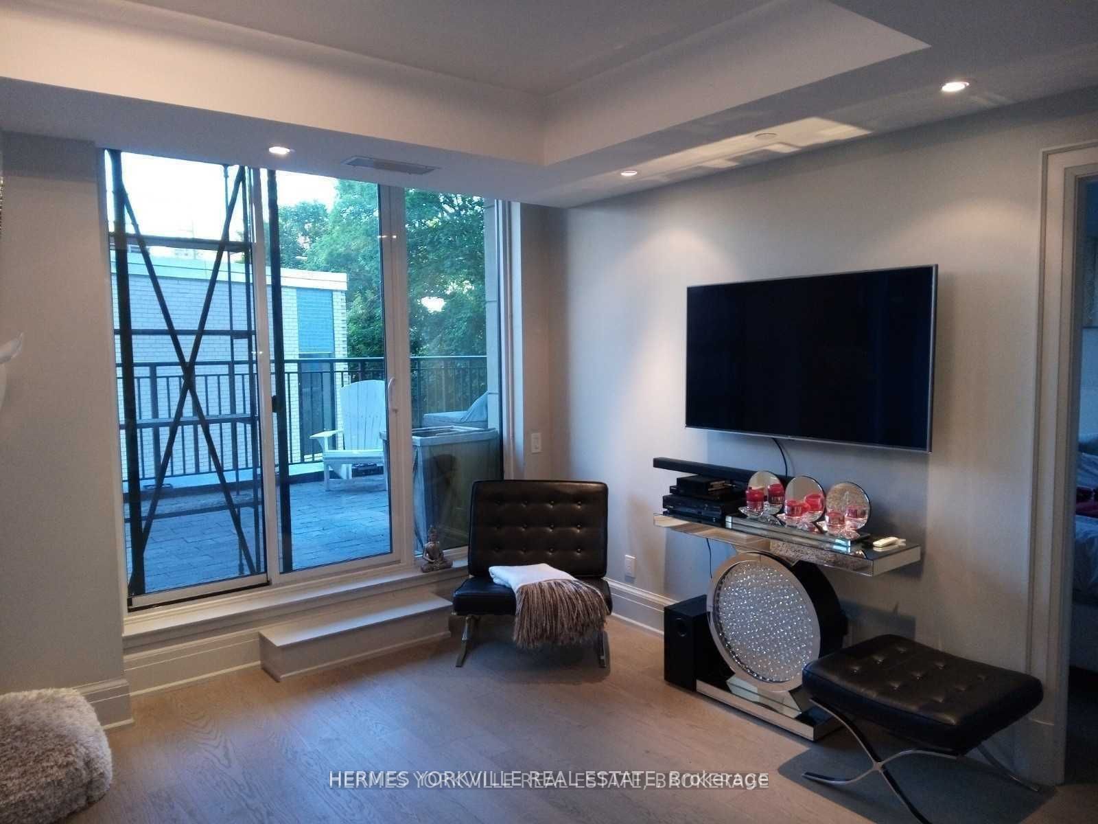 181 Davenport Road, #201