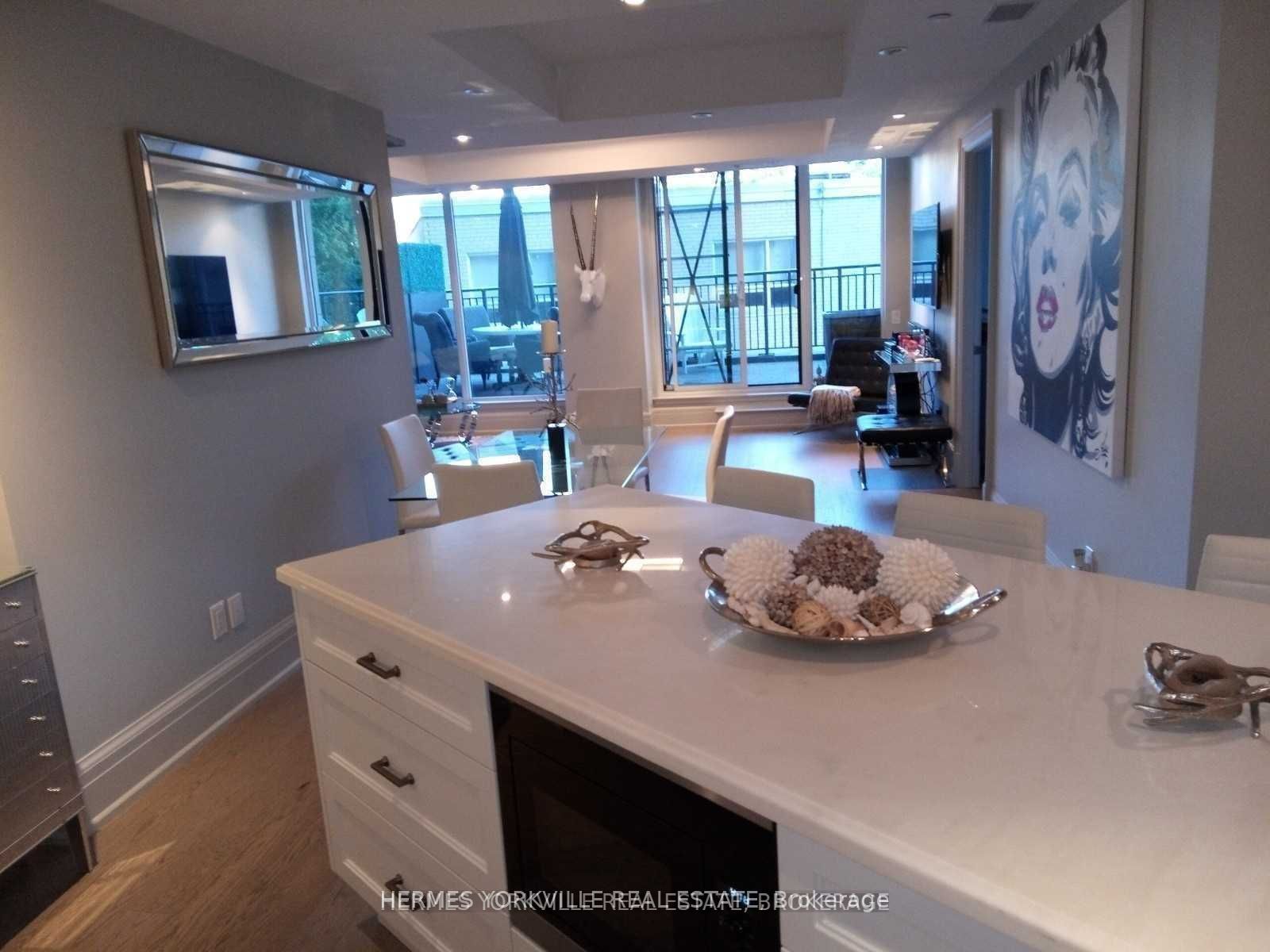 181 Davenport Road, #201