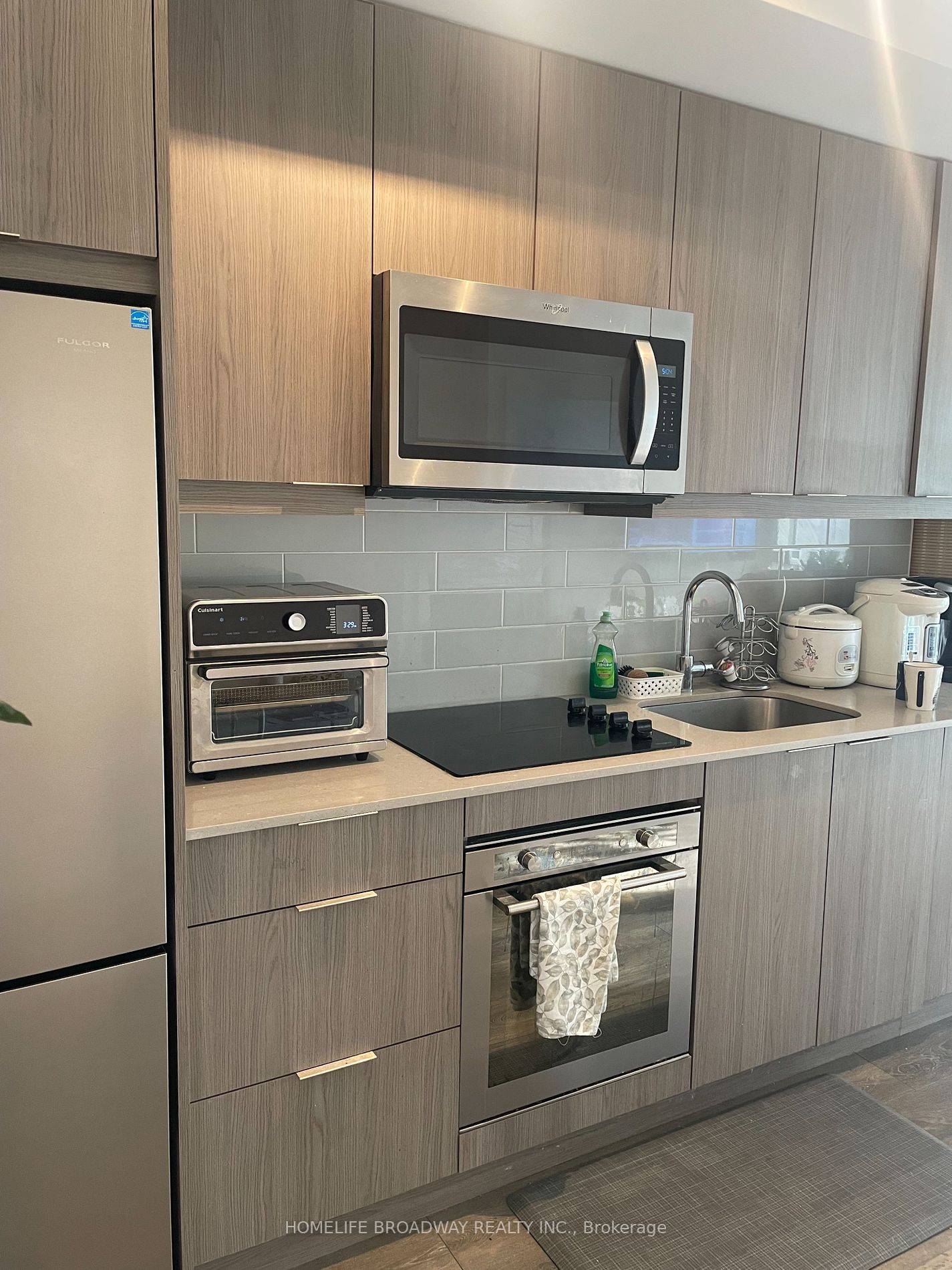 32 Forest Manor Rd, #611