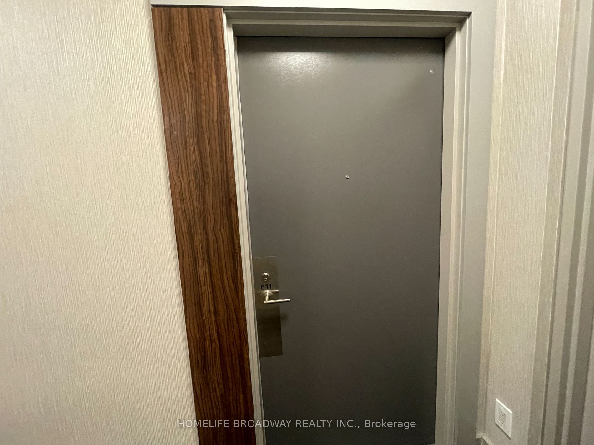 32 Forest Manor Rd, #611