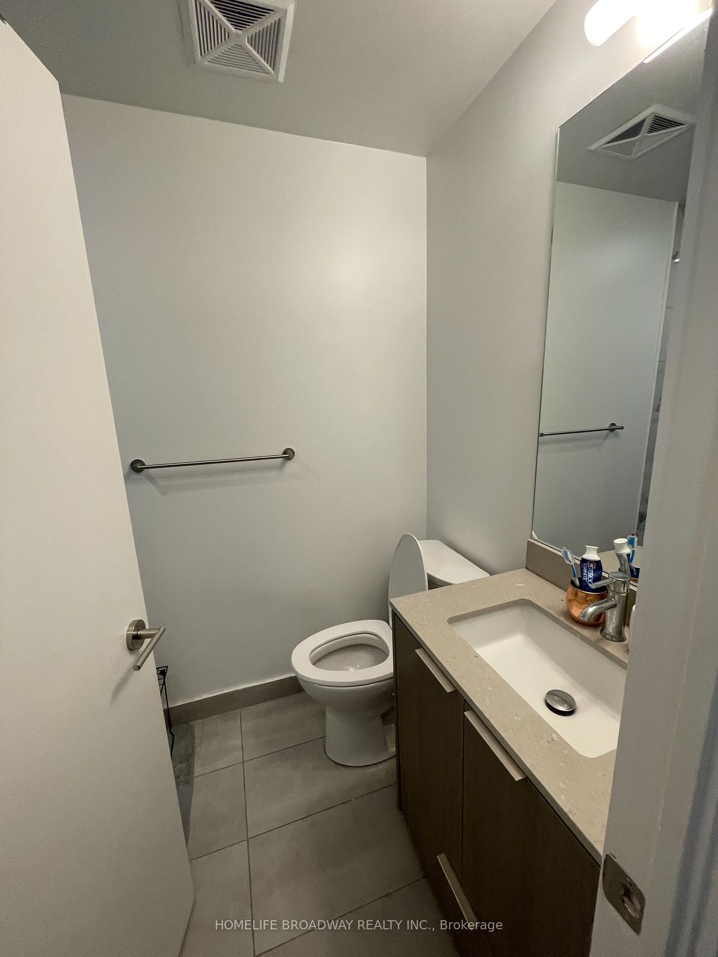 32 Forest Manor Rd, #611