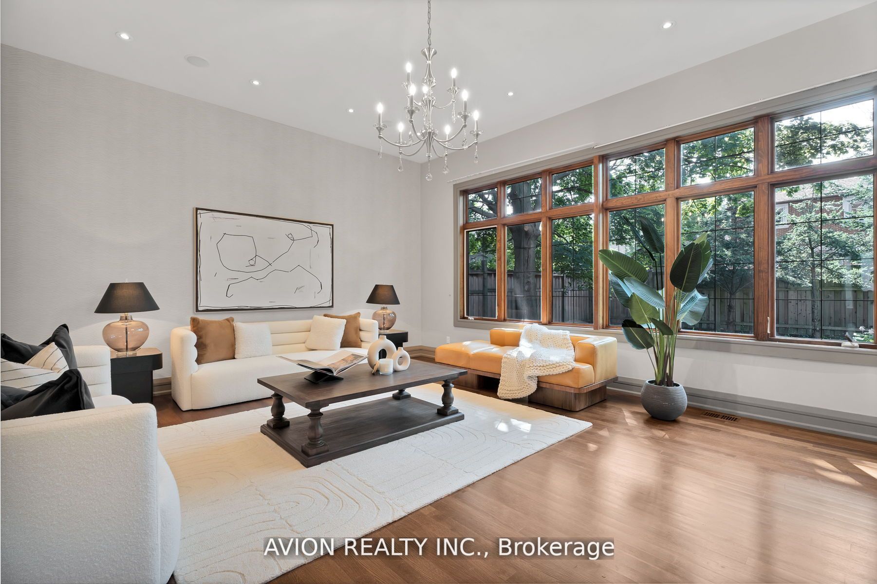 18 Fairmeadow Ave