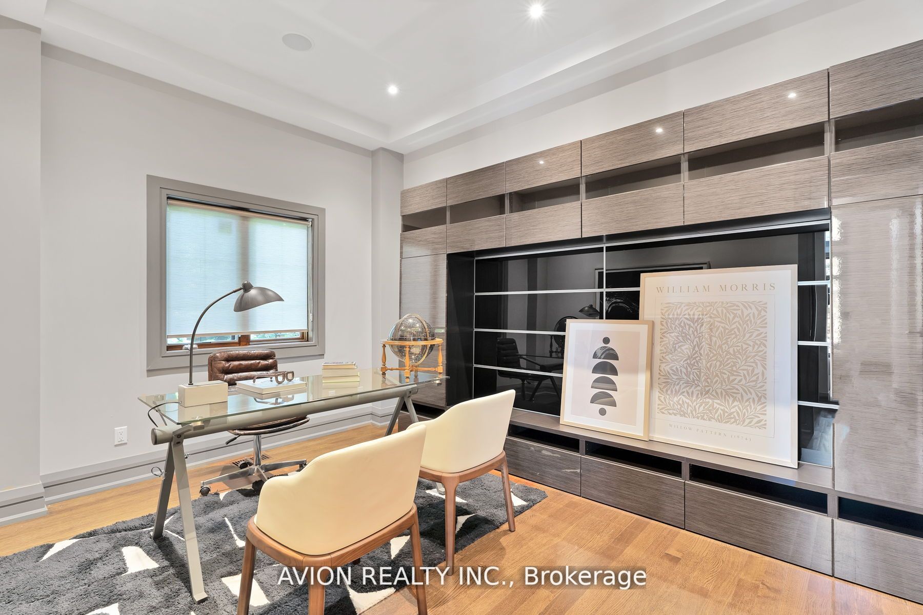 18 Fairmeadow Ave
