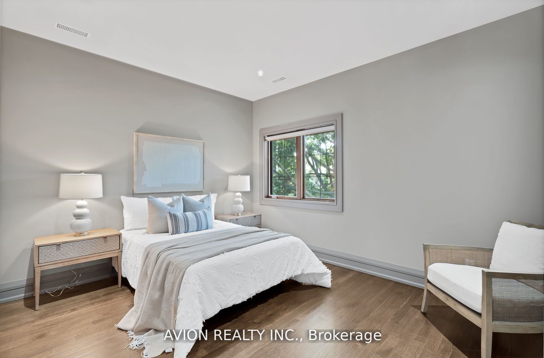 18 Fairmeadow Ave