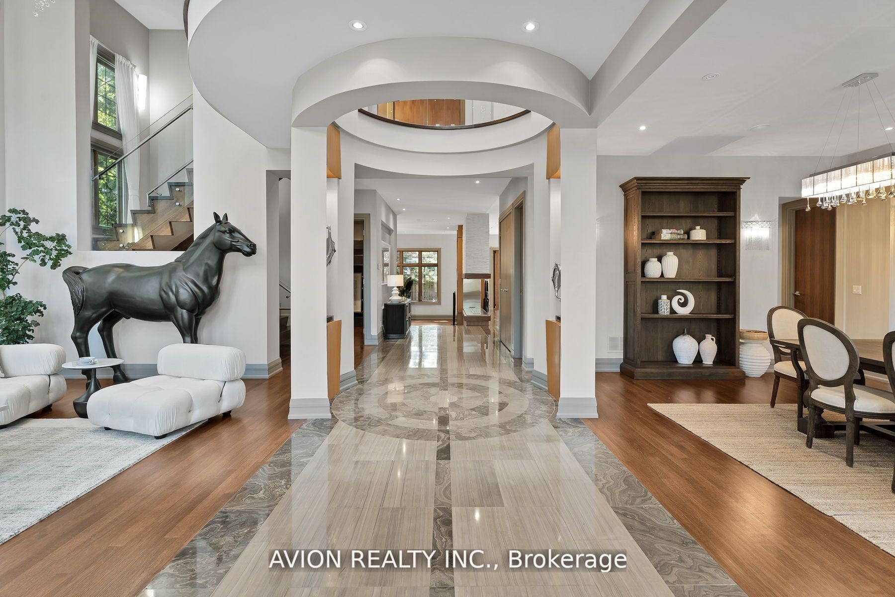 18 Fairmeadow Ave