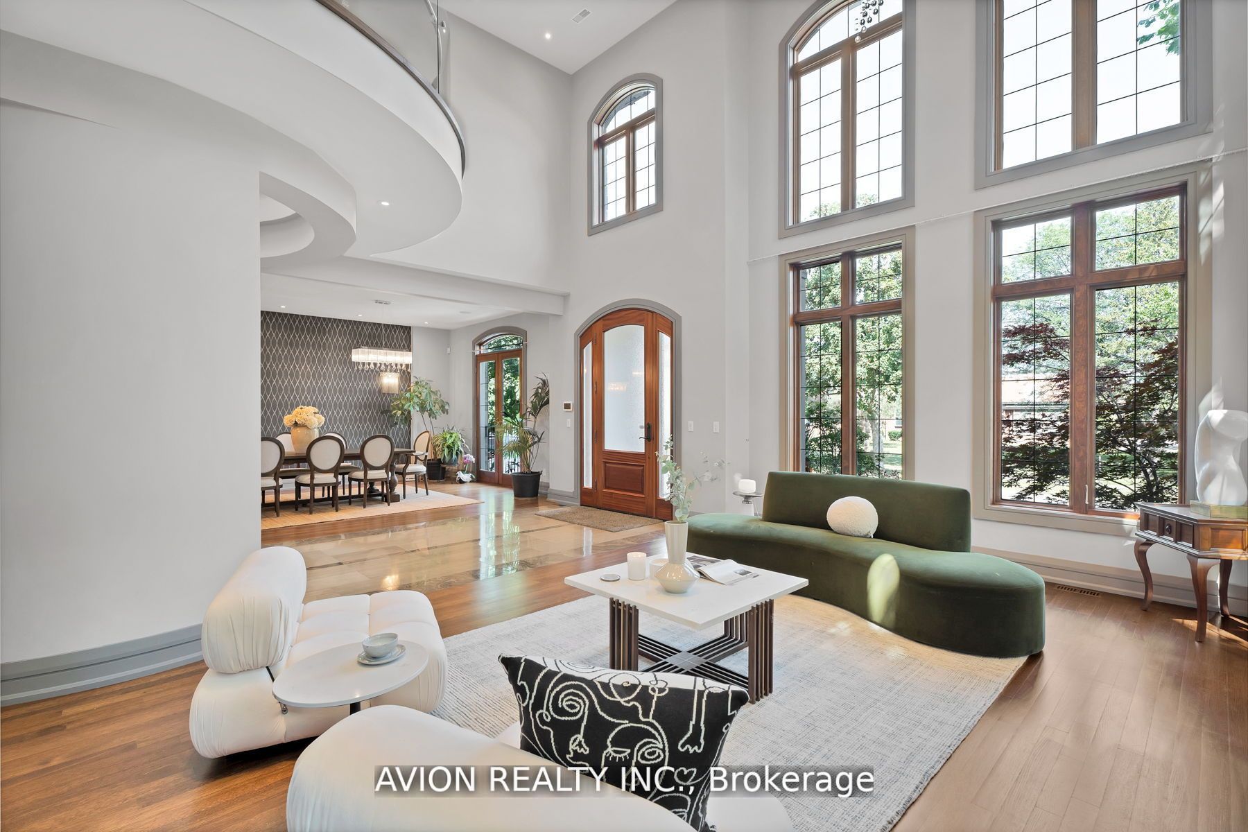 18 Fairmeadow Ave