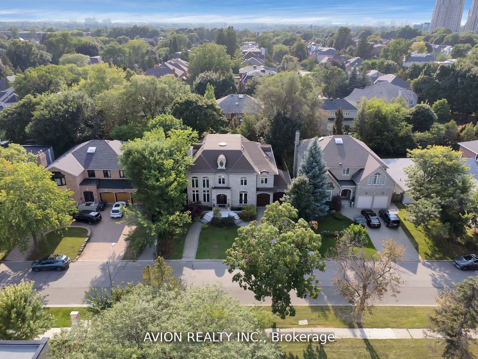 18 Fairmeadow Ave
