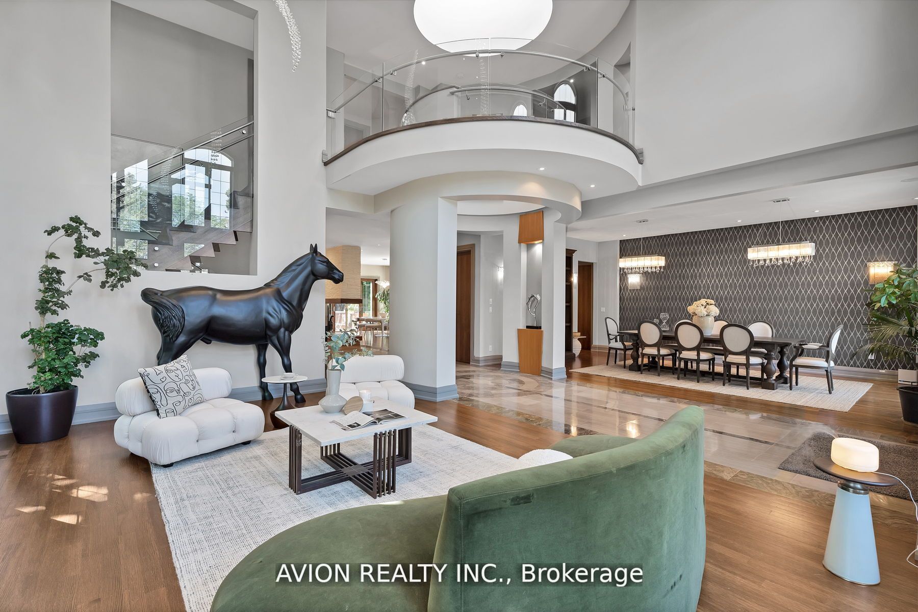 18 Fairmeadow Ave