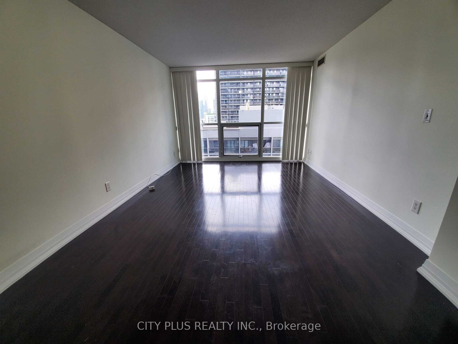 25 Carlton St, #1810