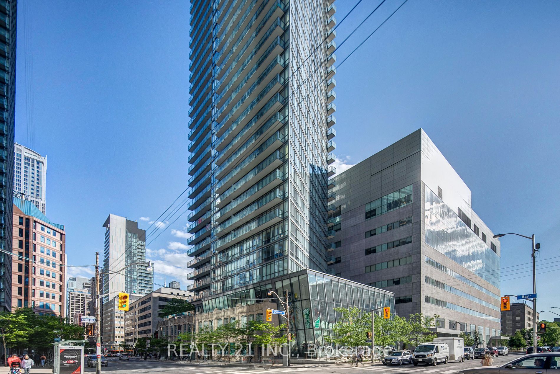 832 Bay St, #605