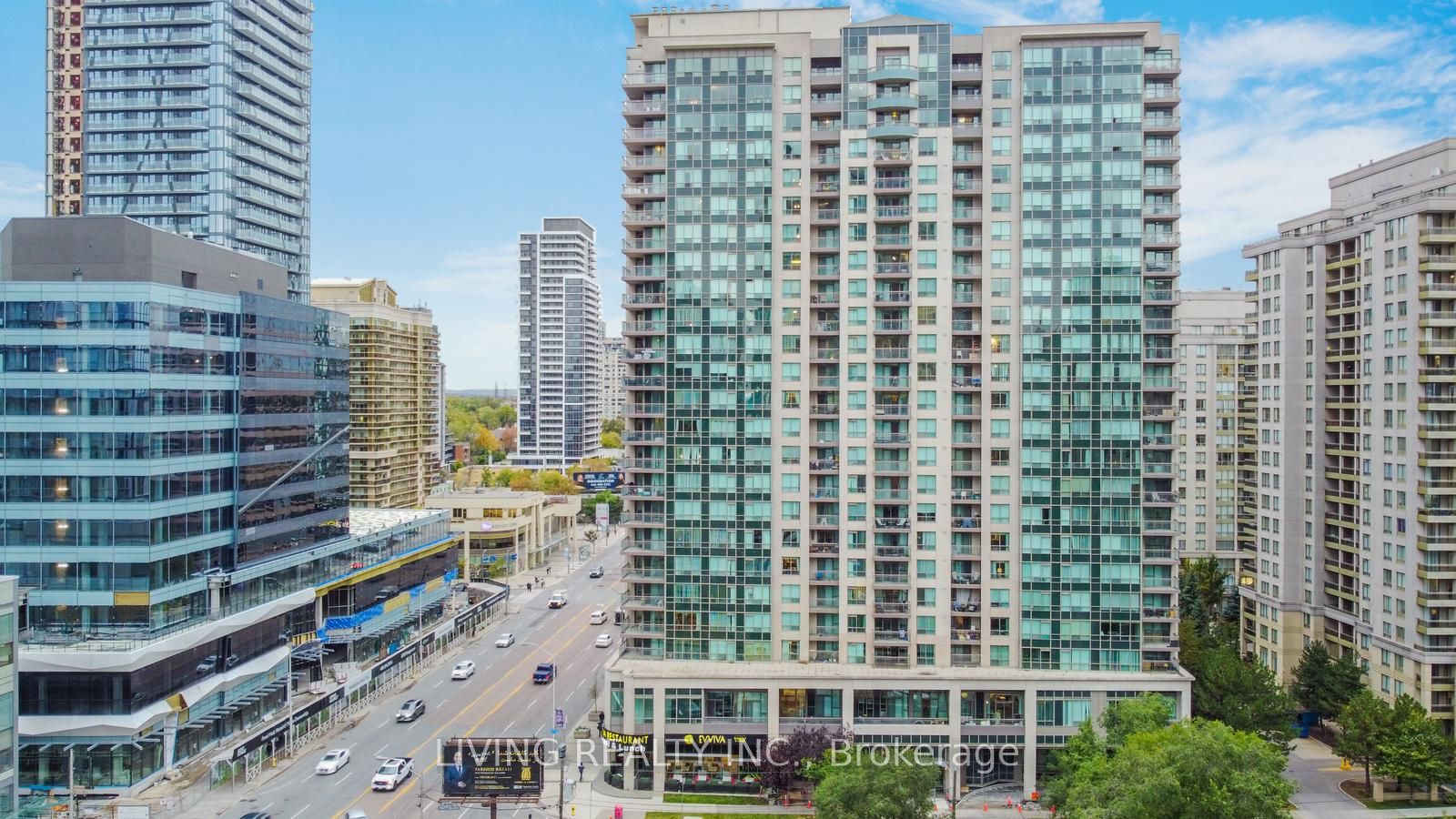 18 Parkview Ave, #207