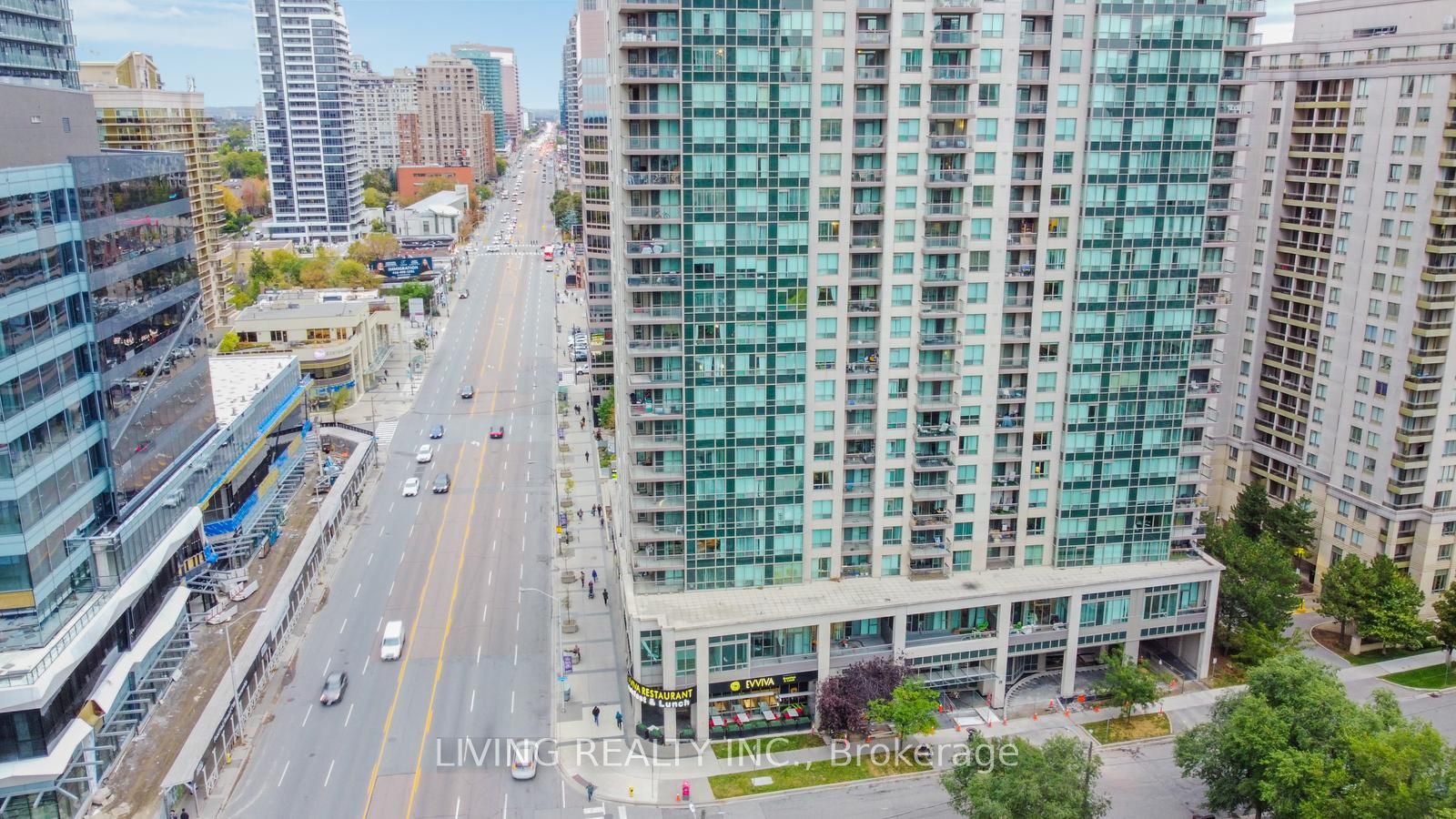 18 Parkview Ave, #207