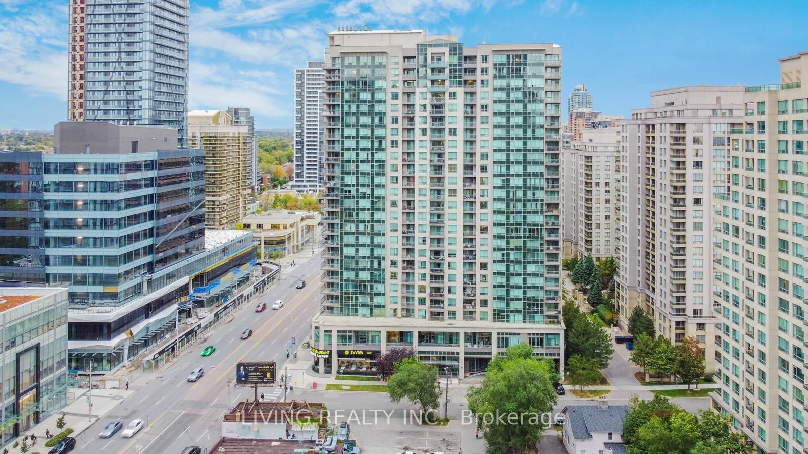18 Parkview Ave, #207