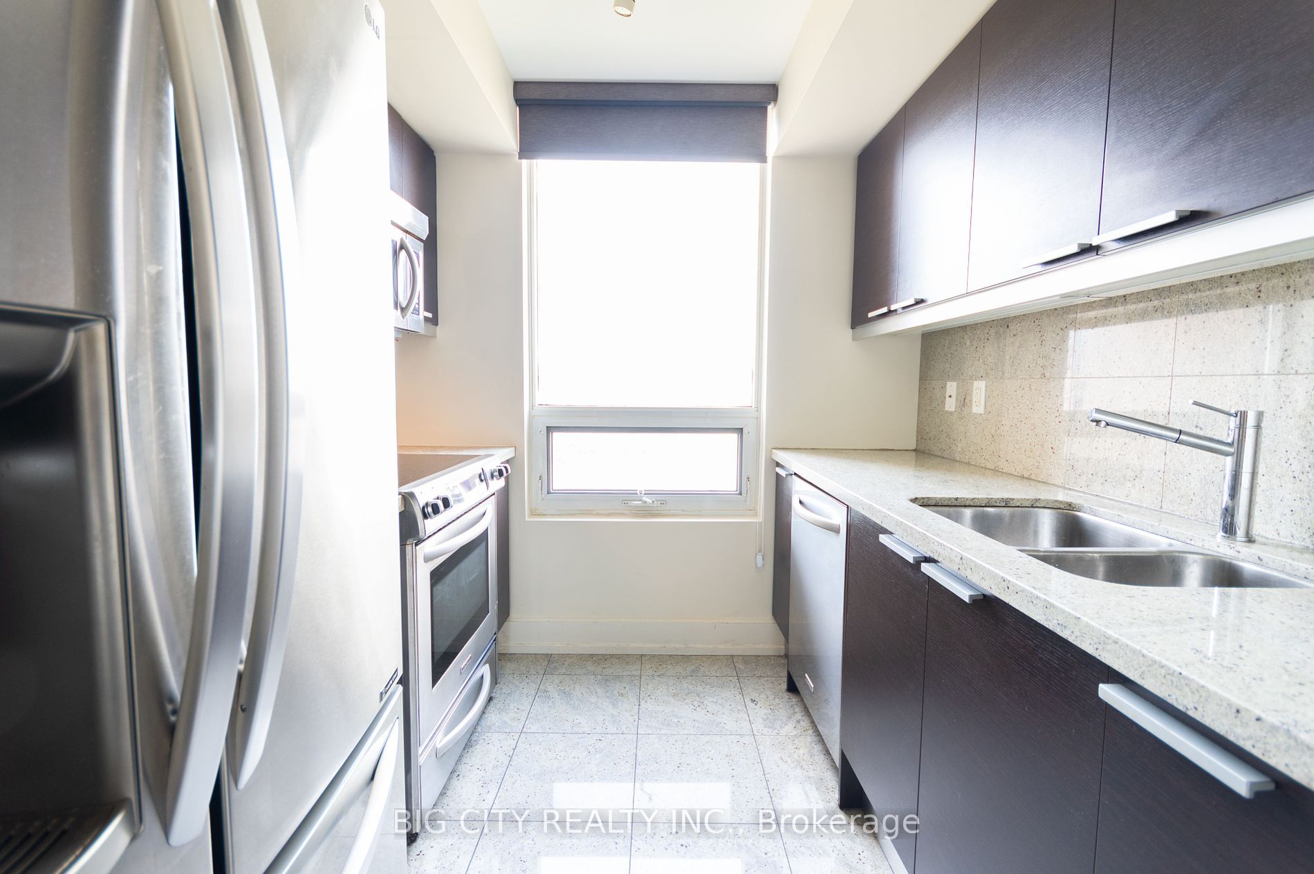 650 Sheppard Avenue E, #527