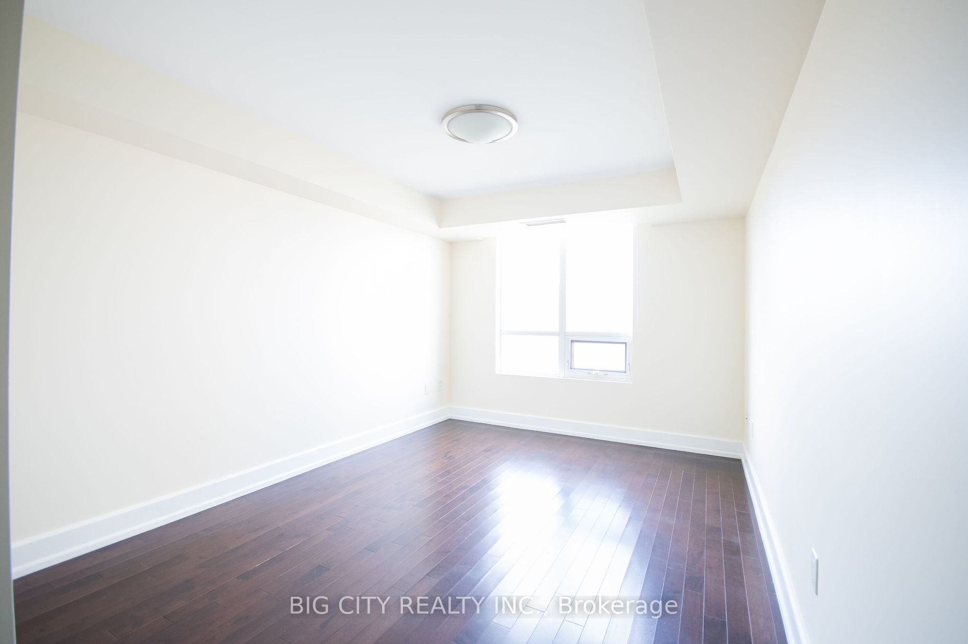 650 Sheppard Avenue E, #527