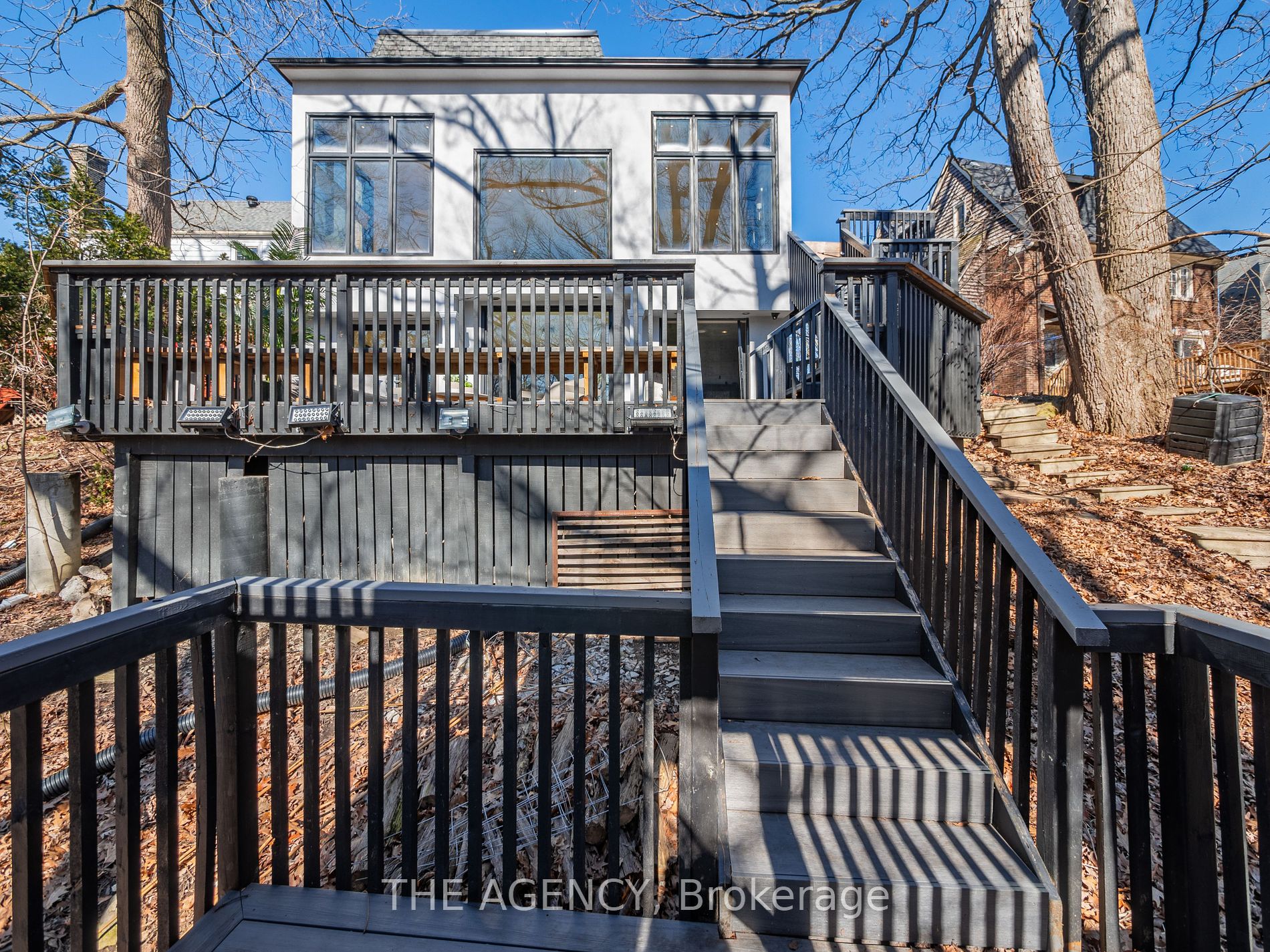 7 Douglas Crescent