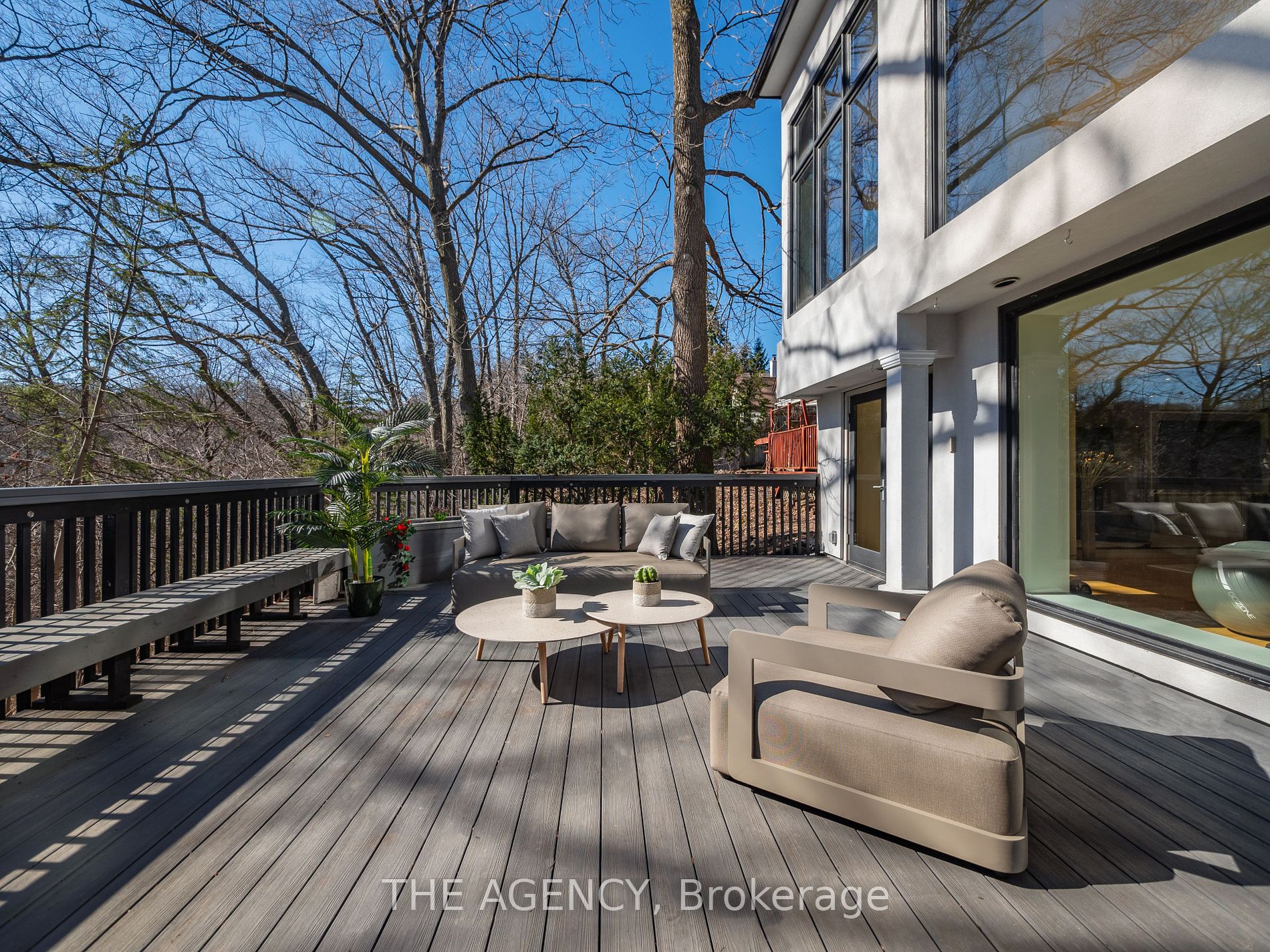 7 Douglas Crescent
