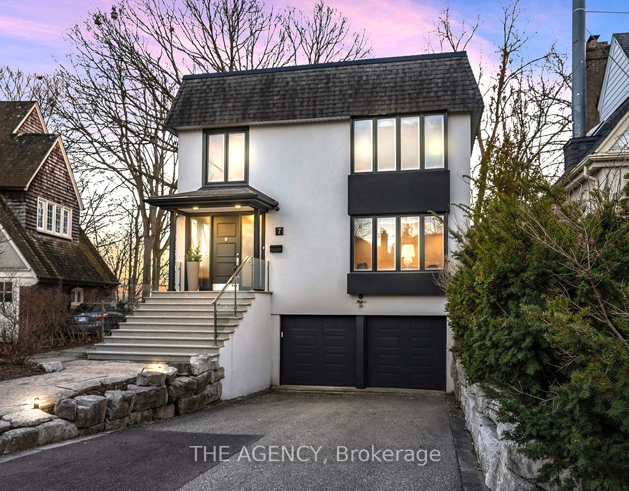 7 Douglas Crescent