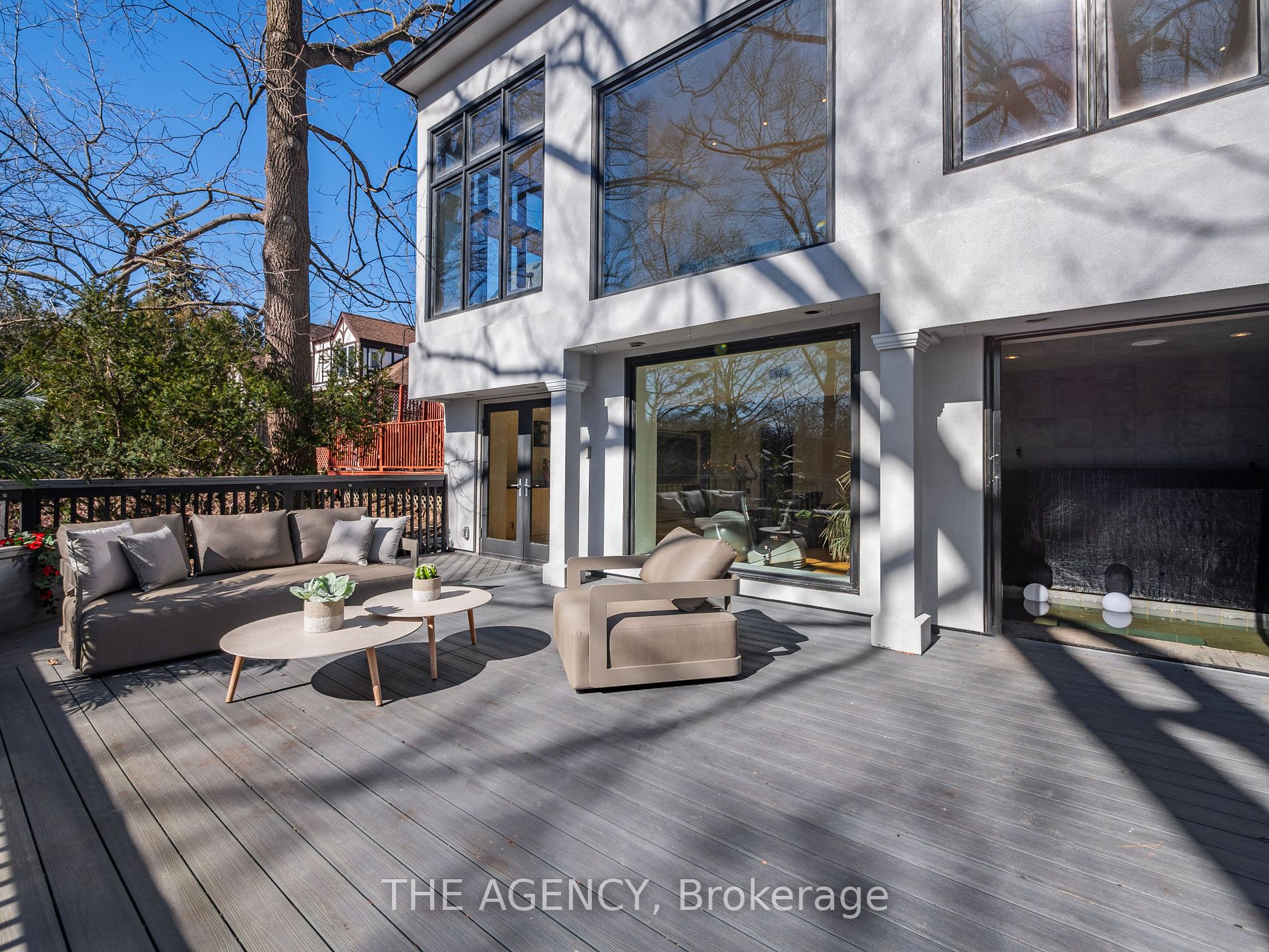 7 Douglas Crescent