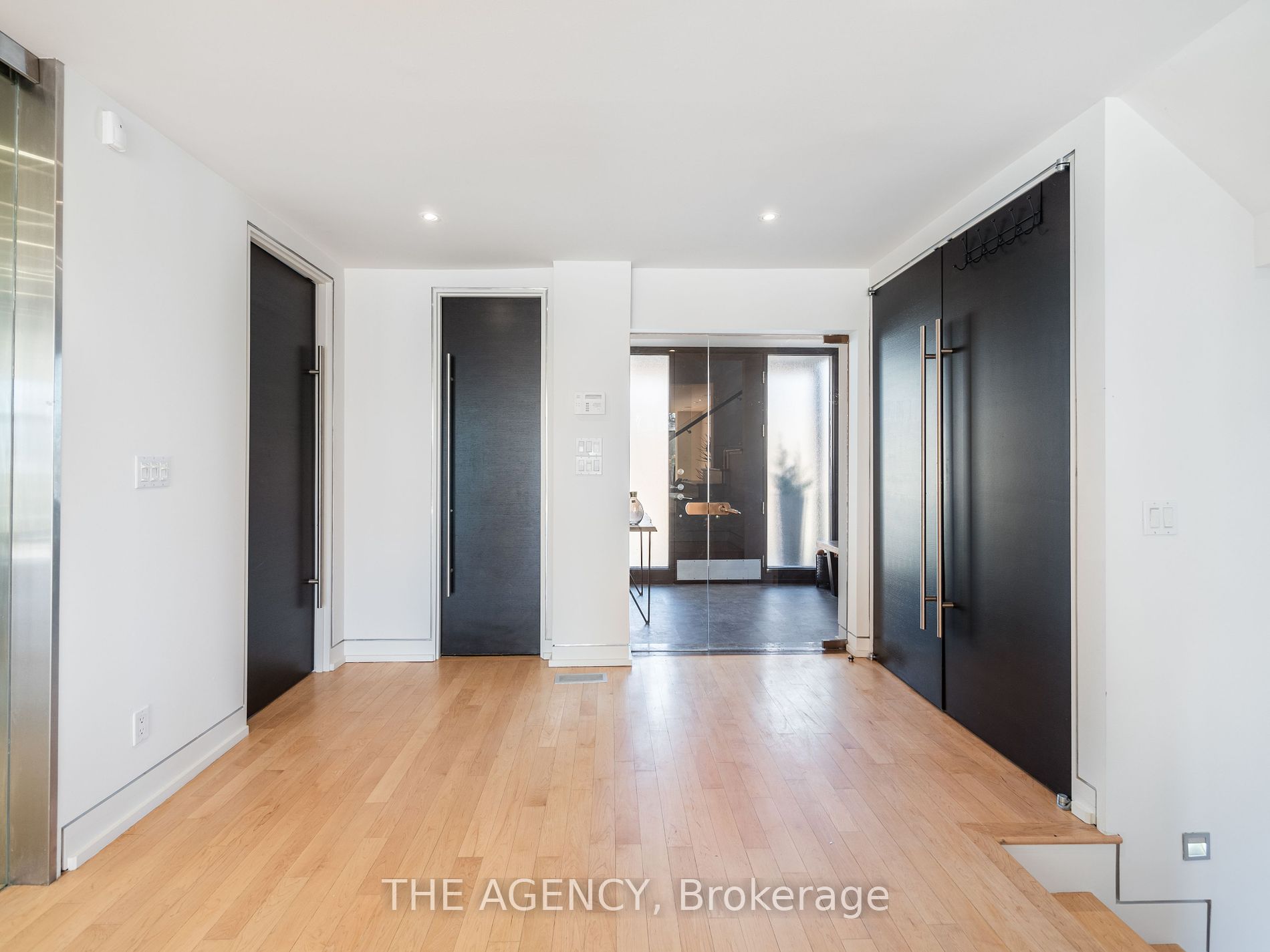 7 Douglas Crescent