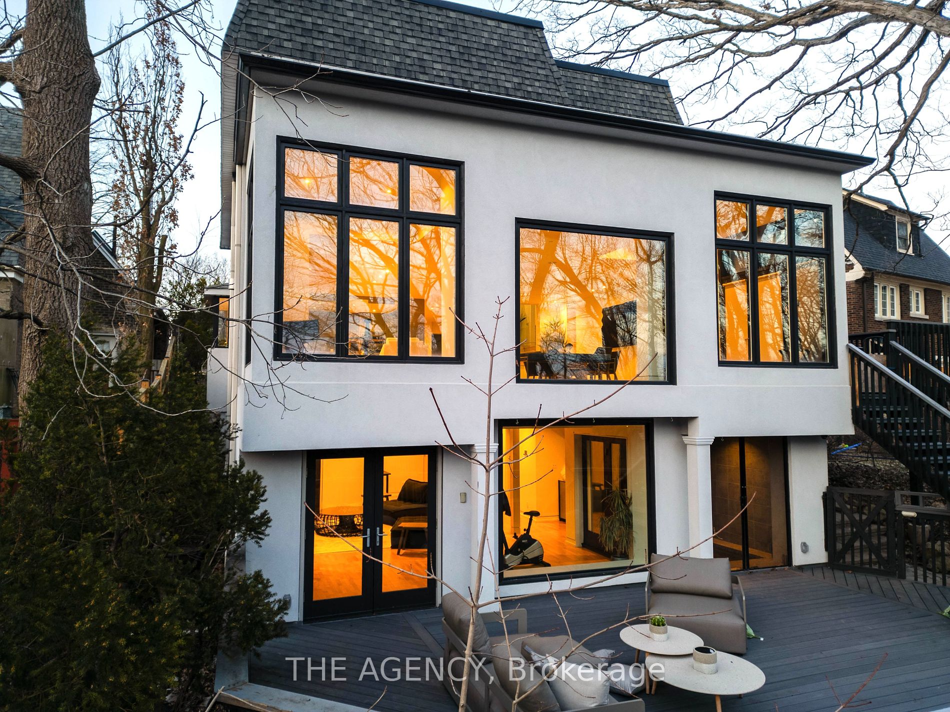7 Douglas Crescent