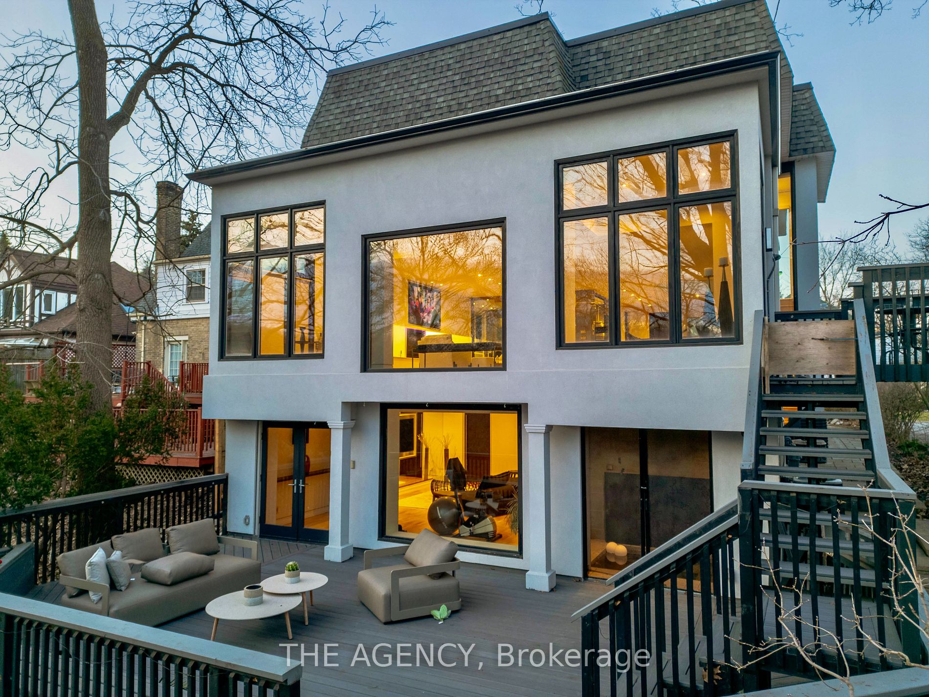 7 Douglas Crescent