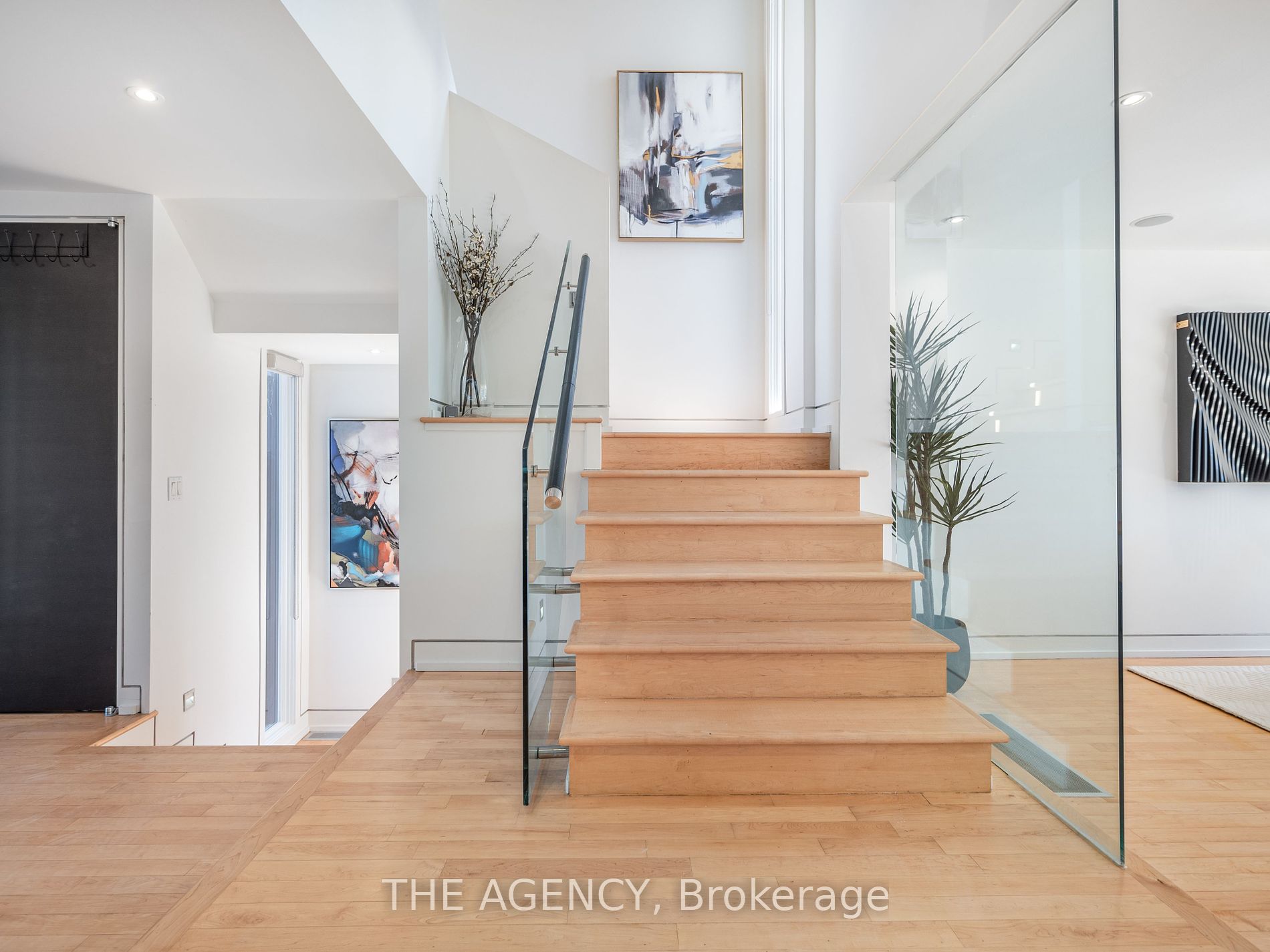 7 Douglas Crescent
