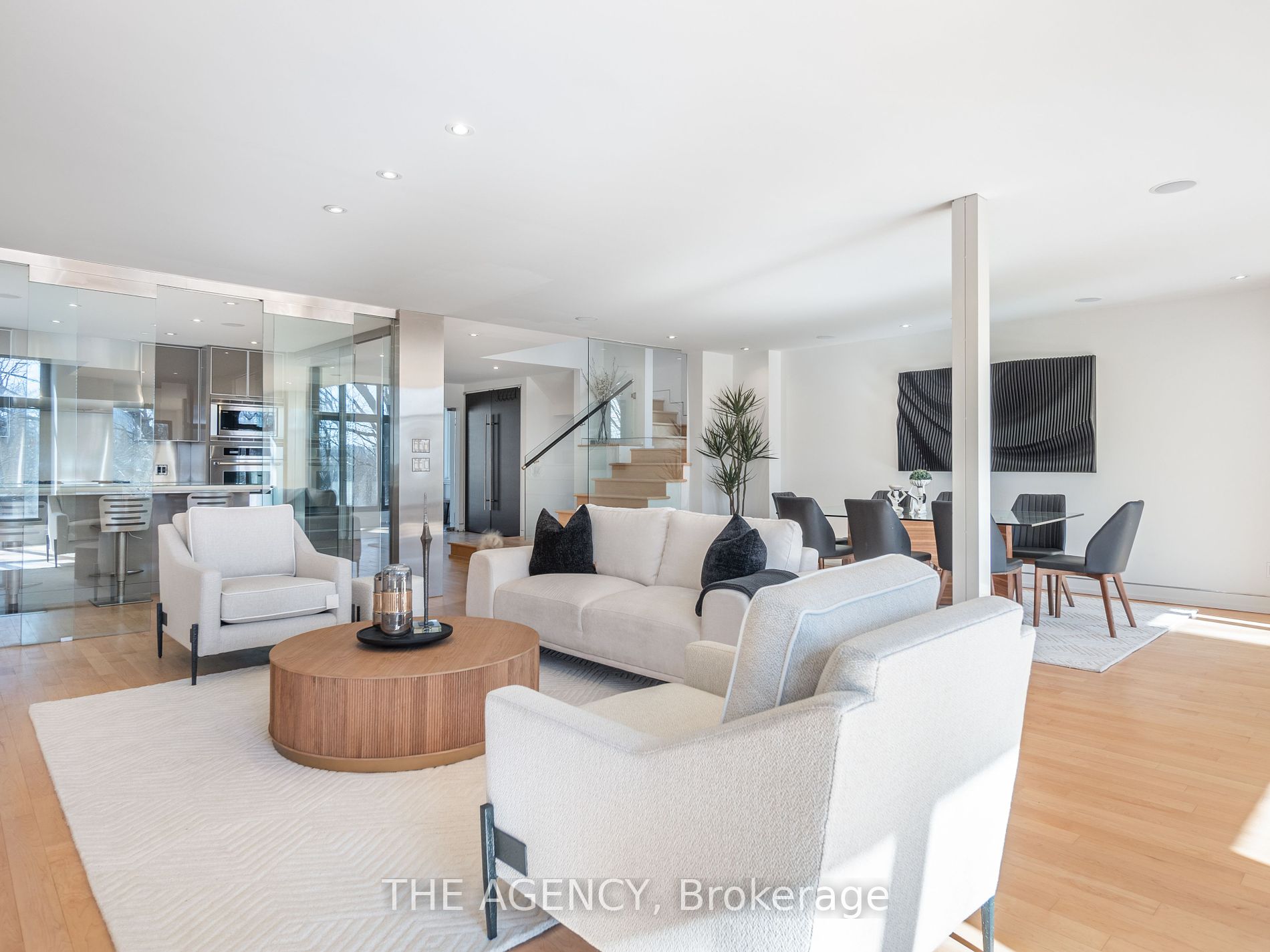 7 Douglas Crescent