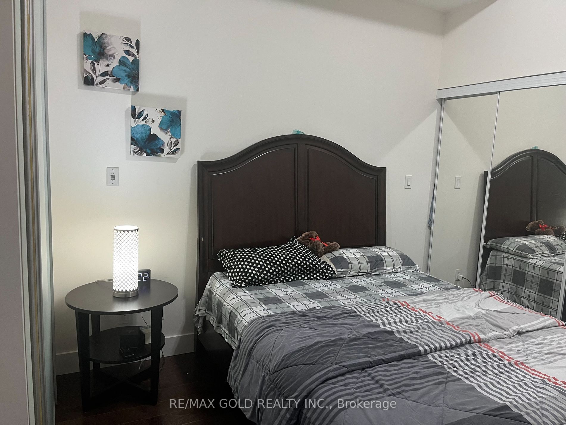 55 Bremner Boulevard #2811
