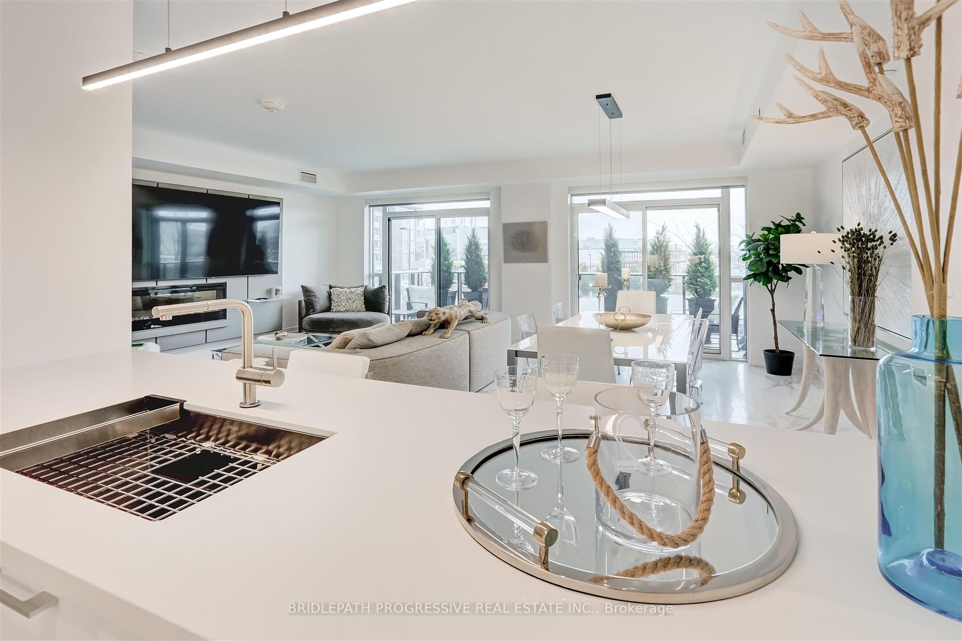 3 Southvale Dr, #202