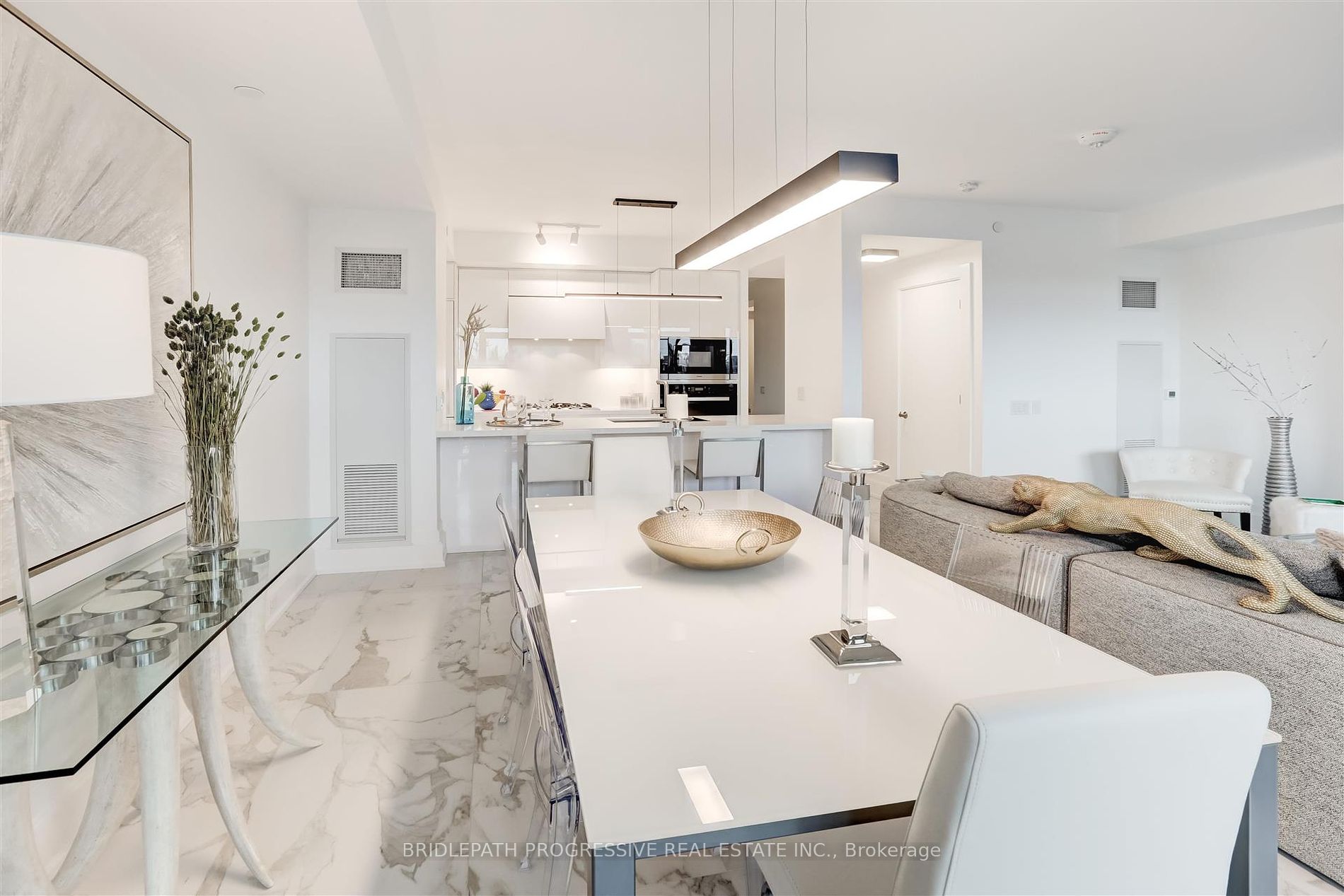 3 Southvale Dr, #202