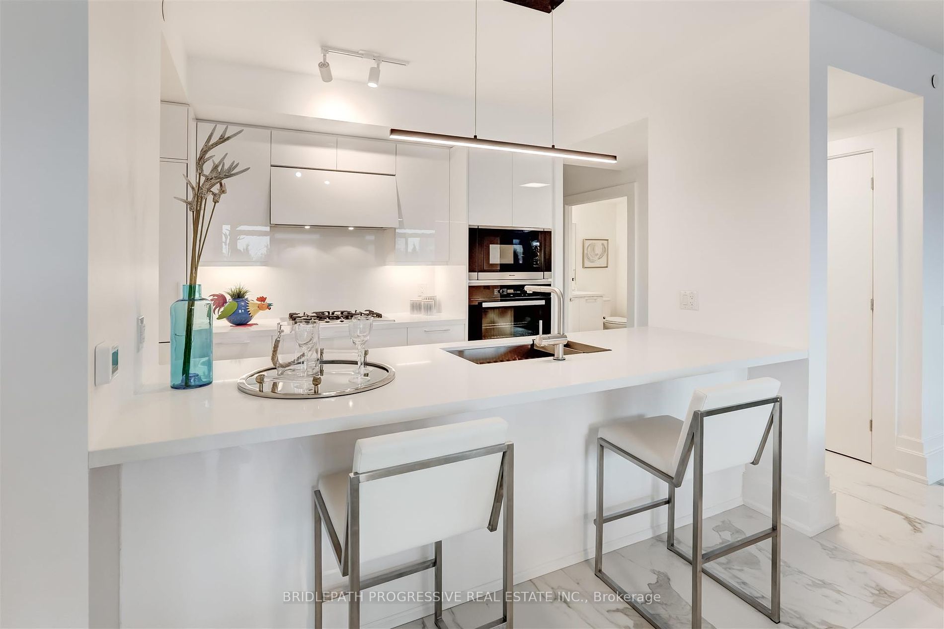 3 Southvale Dr, #202