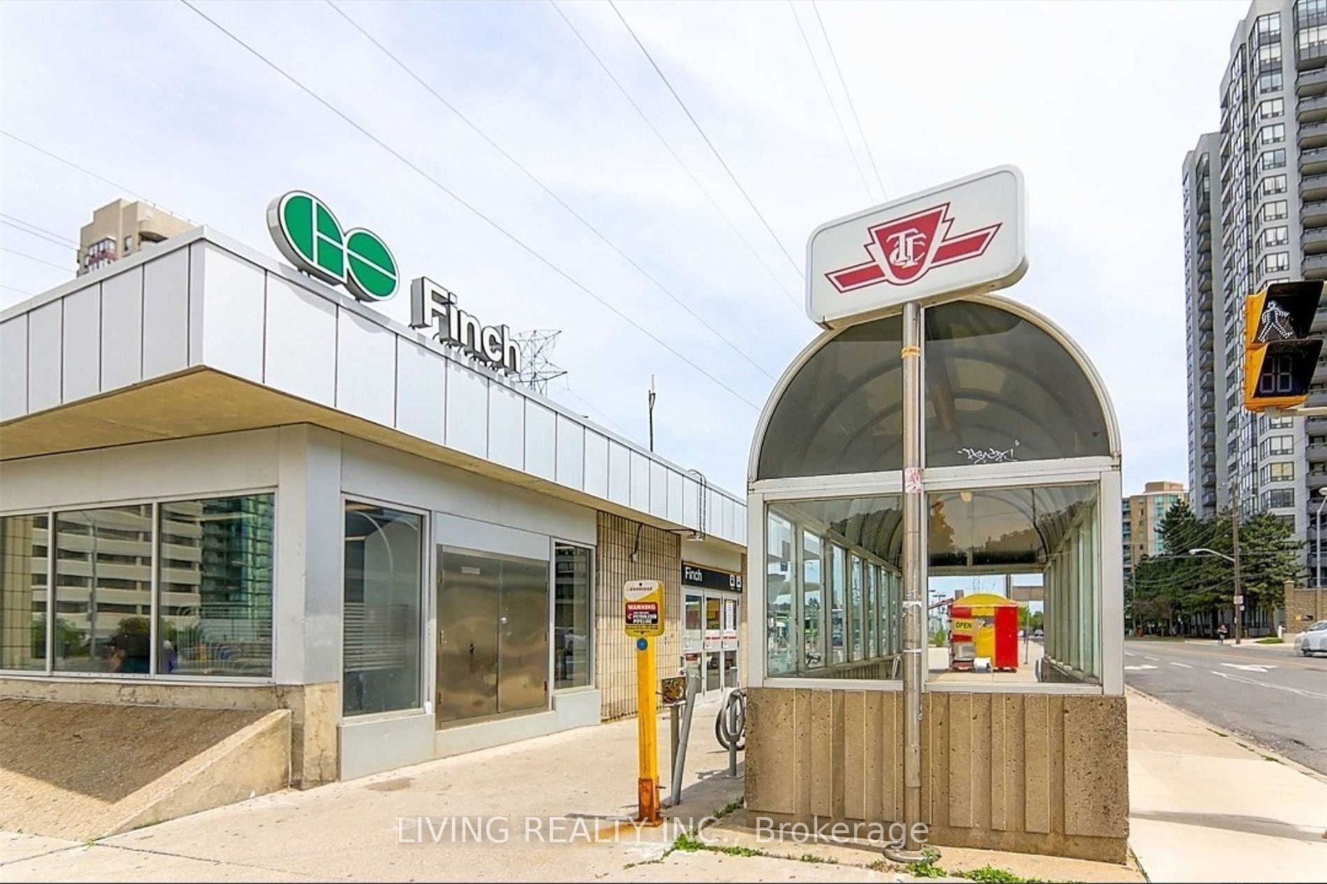 7 Bishop Avenue, #2016