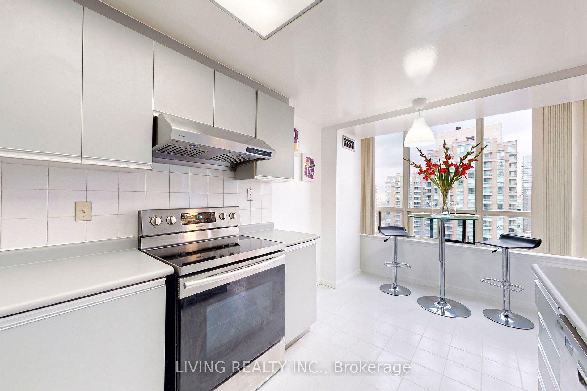 7 Bishop Avenue, #2016