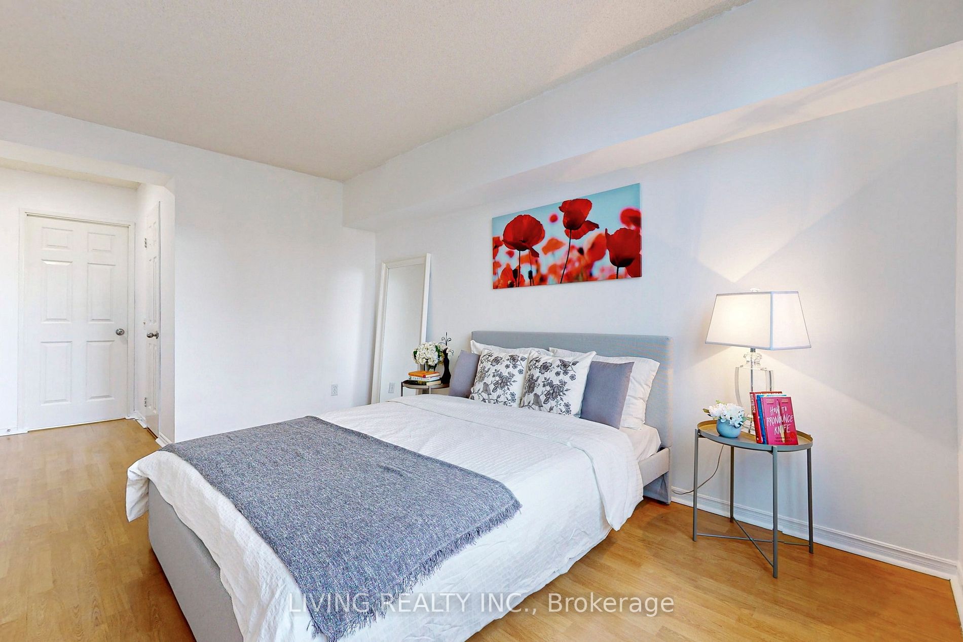 7 Bishop Avenue, #2016