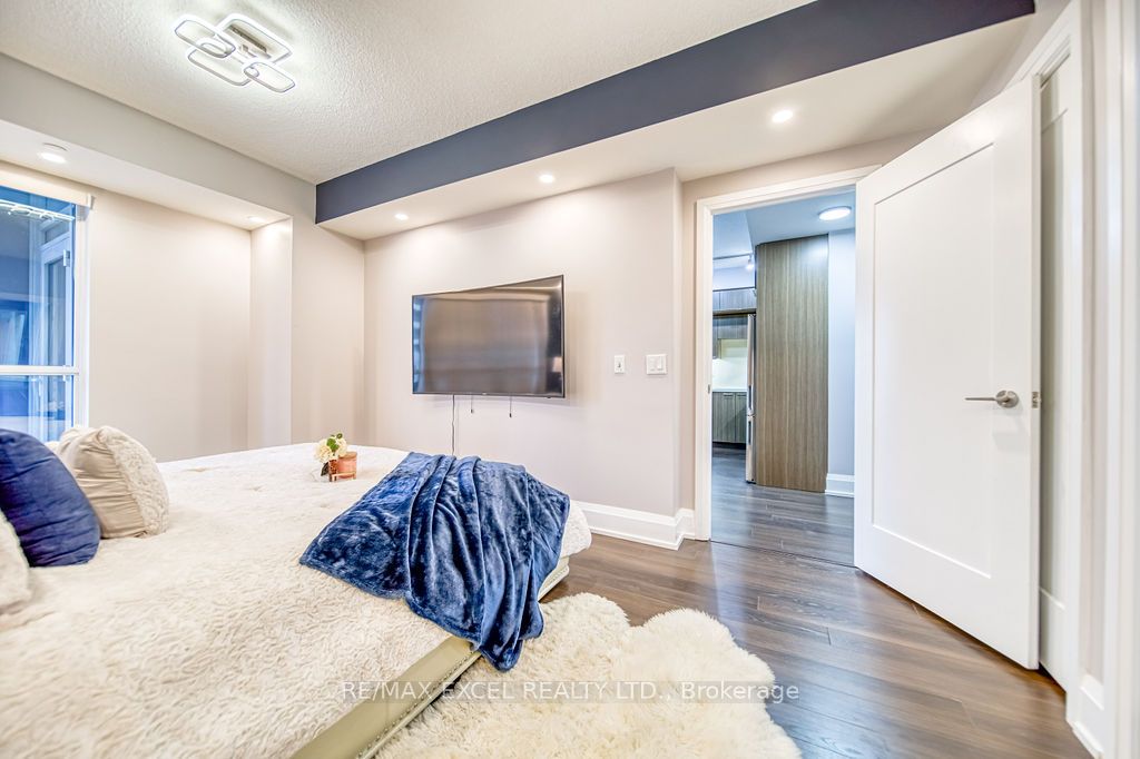 120 Harrison Garden Boulevard, #433