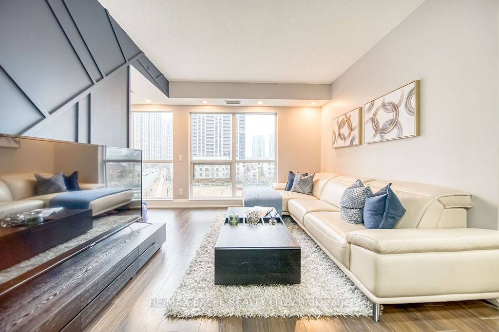 120 Harrison Garden Boulevard, #433