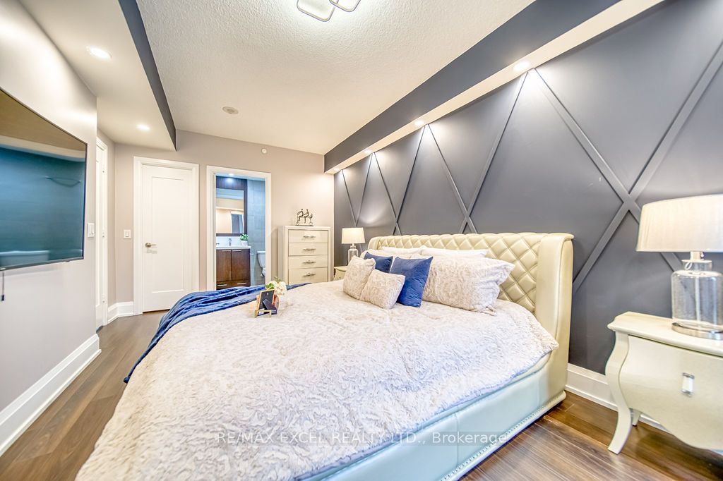 120 Harrison Garden Boulevard, #433