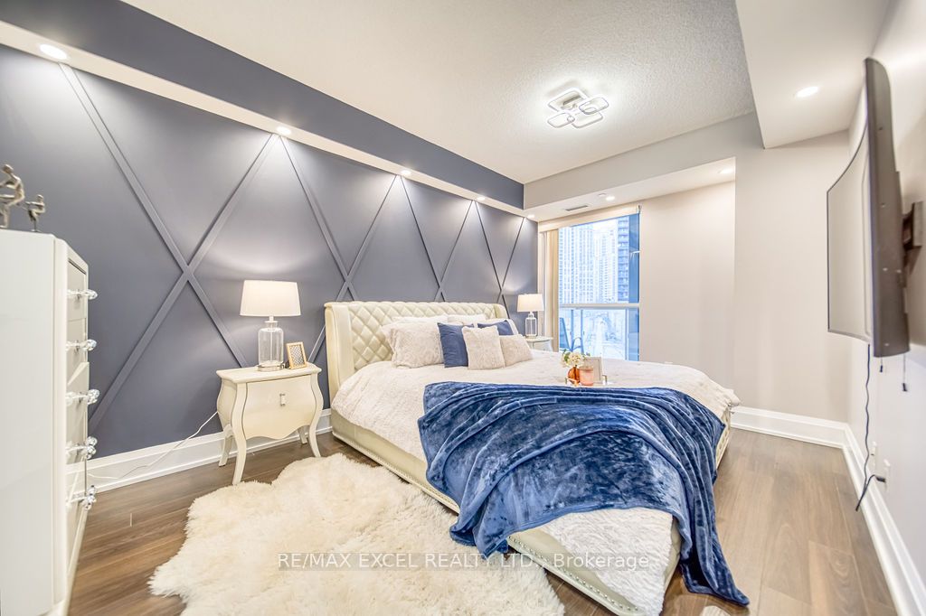 120 Harrison Garden Boulevard, #433