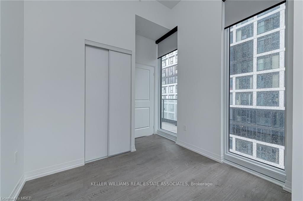 251 Jarvis St, #2001